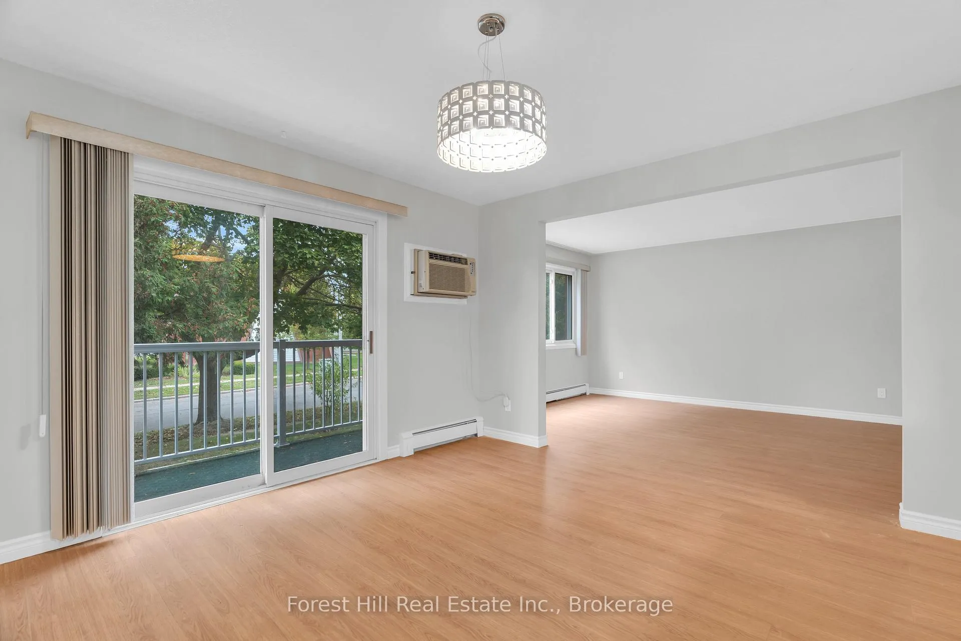 Photo 7 of 35 Shaftsbury Drive, Kitchener — HOMEH