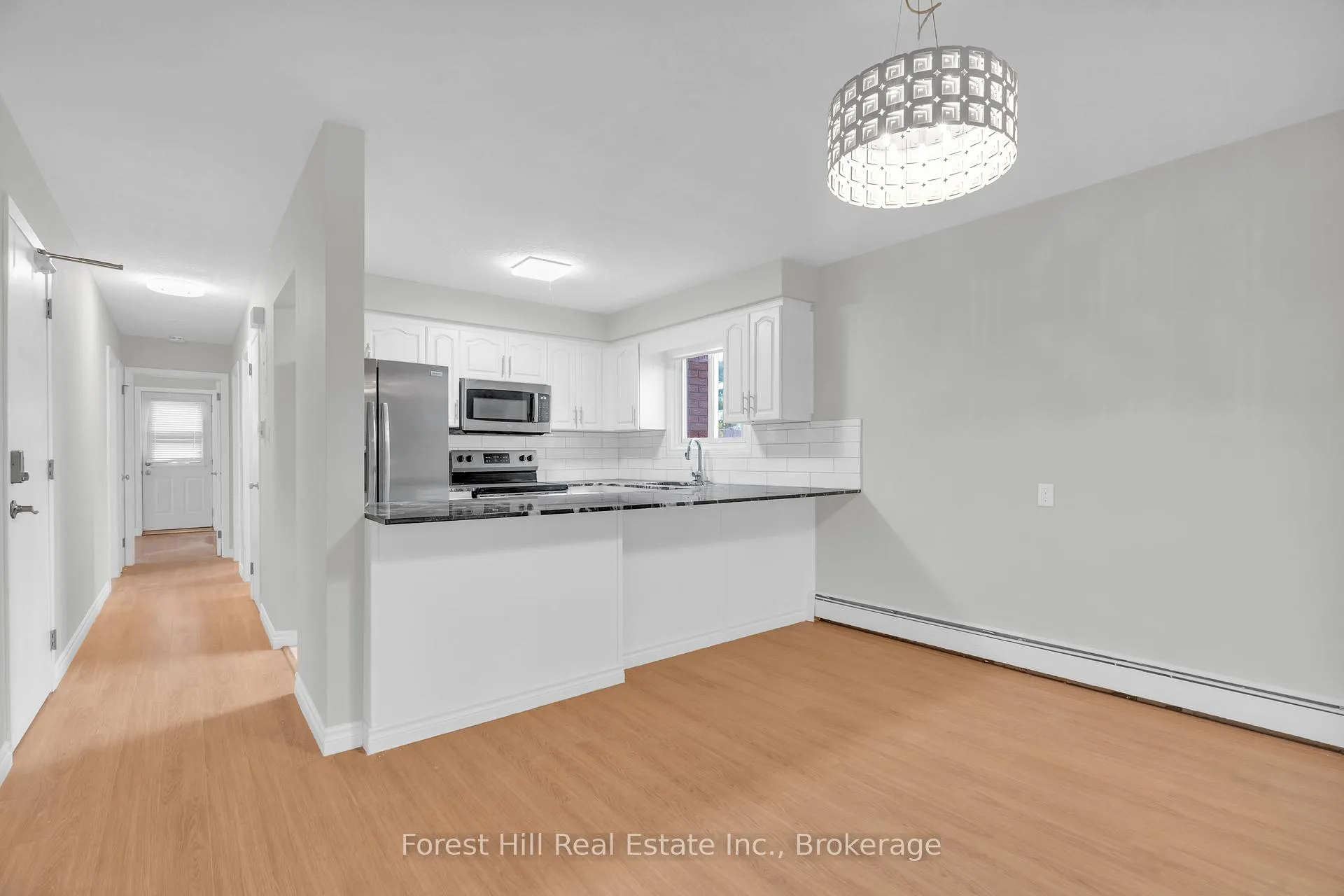 Photo 8 of 35 Shaftsbury Drive, Kitchener — HOMEH