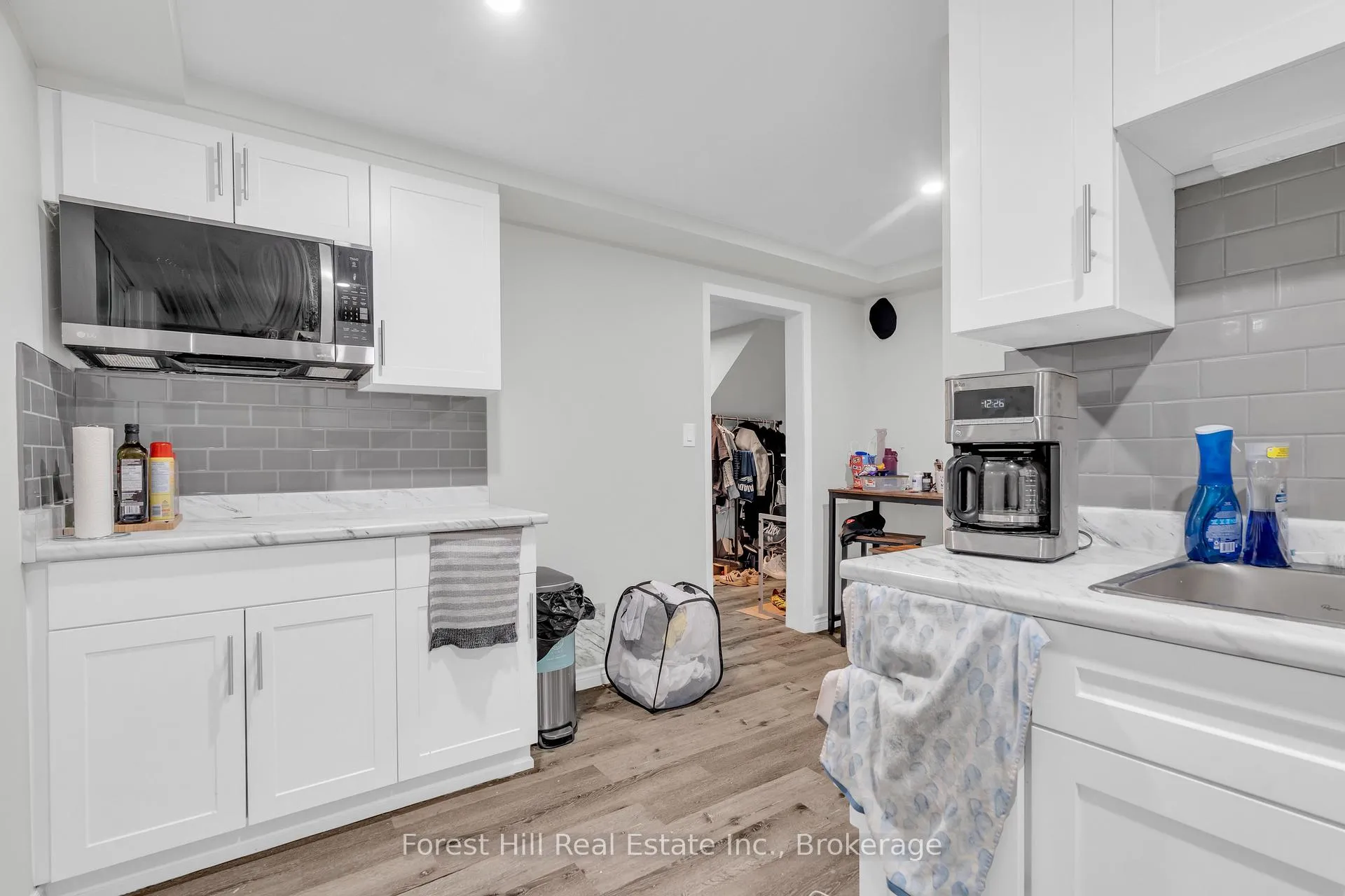 Photo 25 of 35 Shaftsbury Drive, Kitchener — HOMEH
