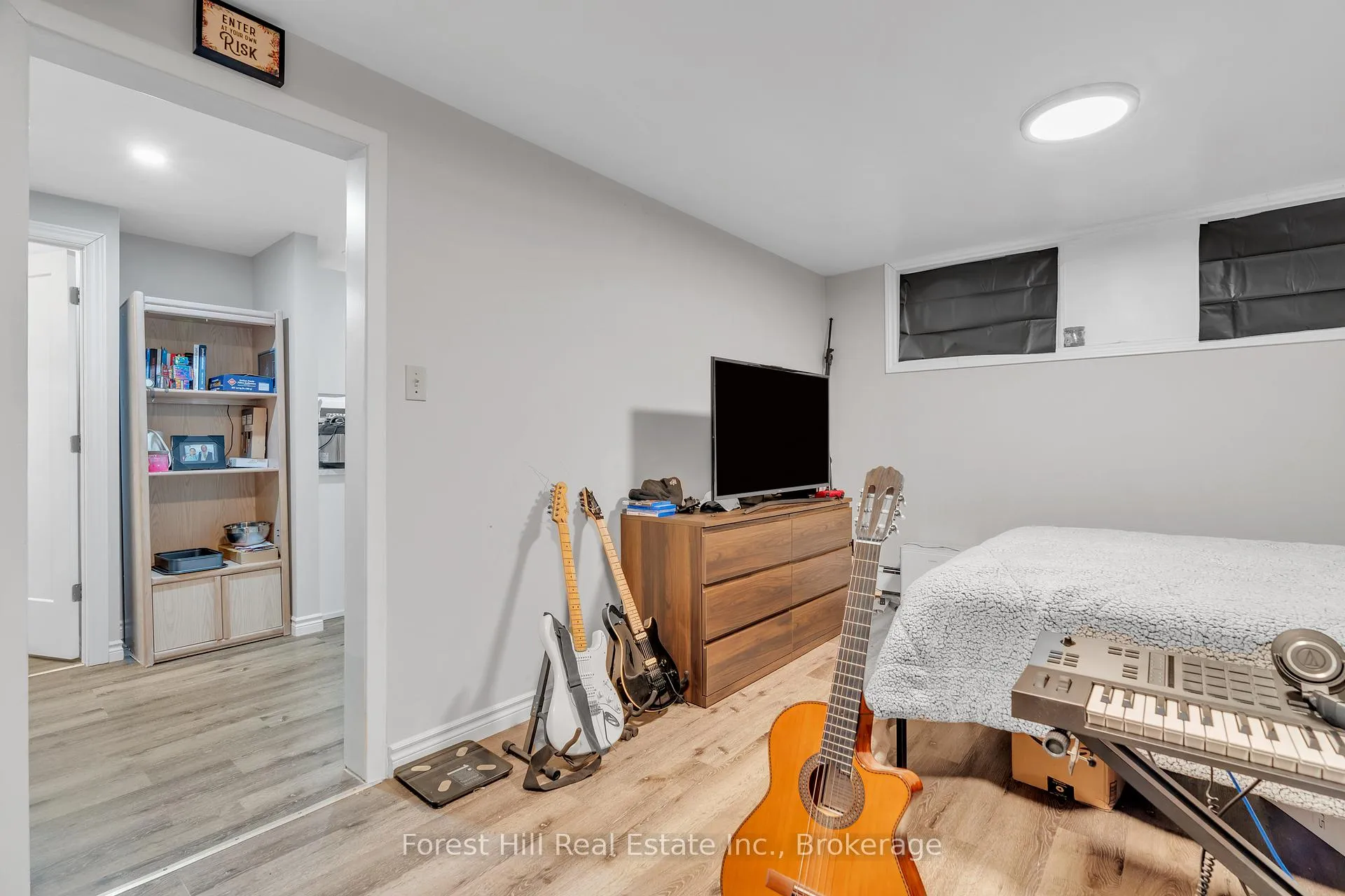 Photo 28 of 35 Shaftsbury Drive, Kitchener — HOMEH