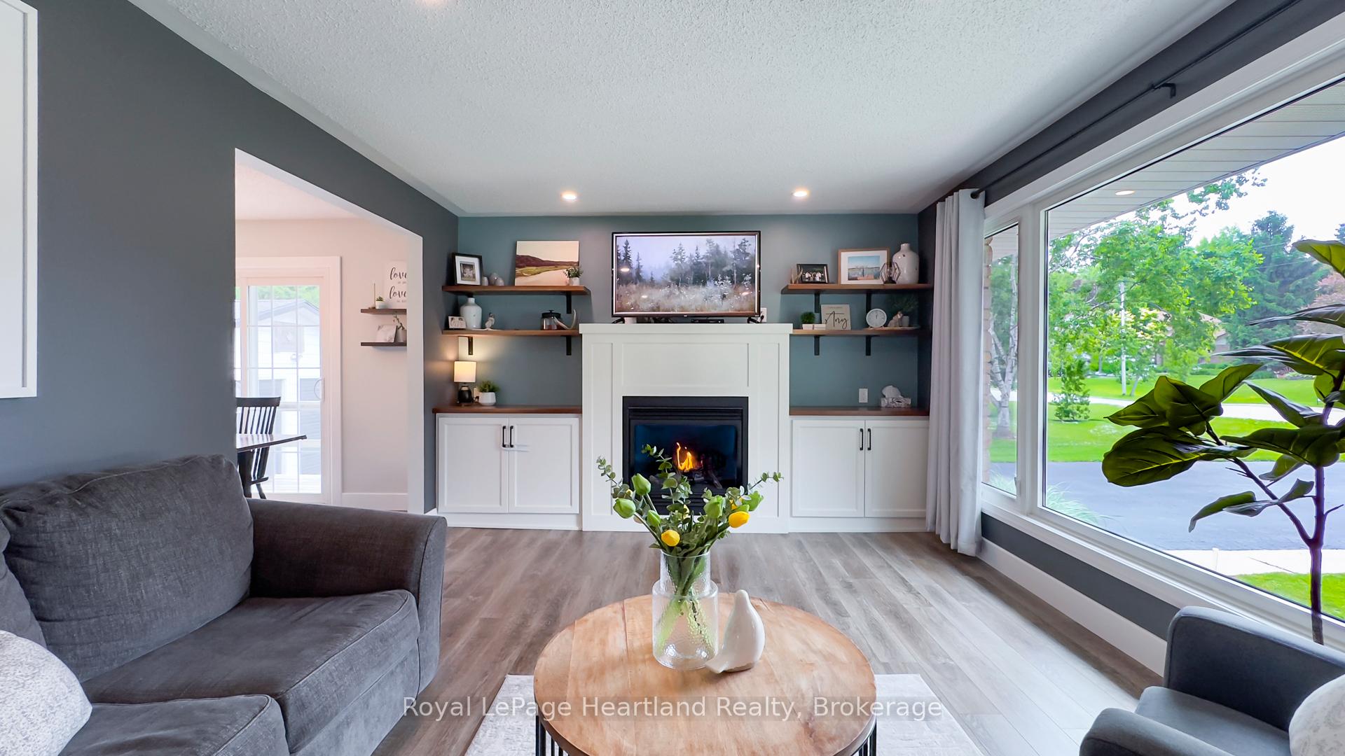 Photo 2 of 31 North Street, Huron East, Egmondville — HOMEH