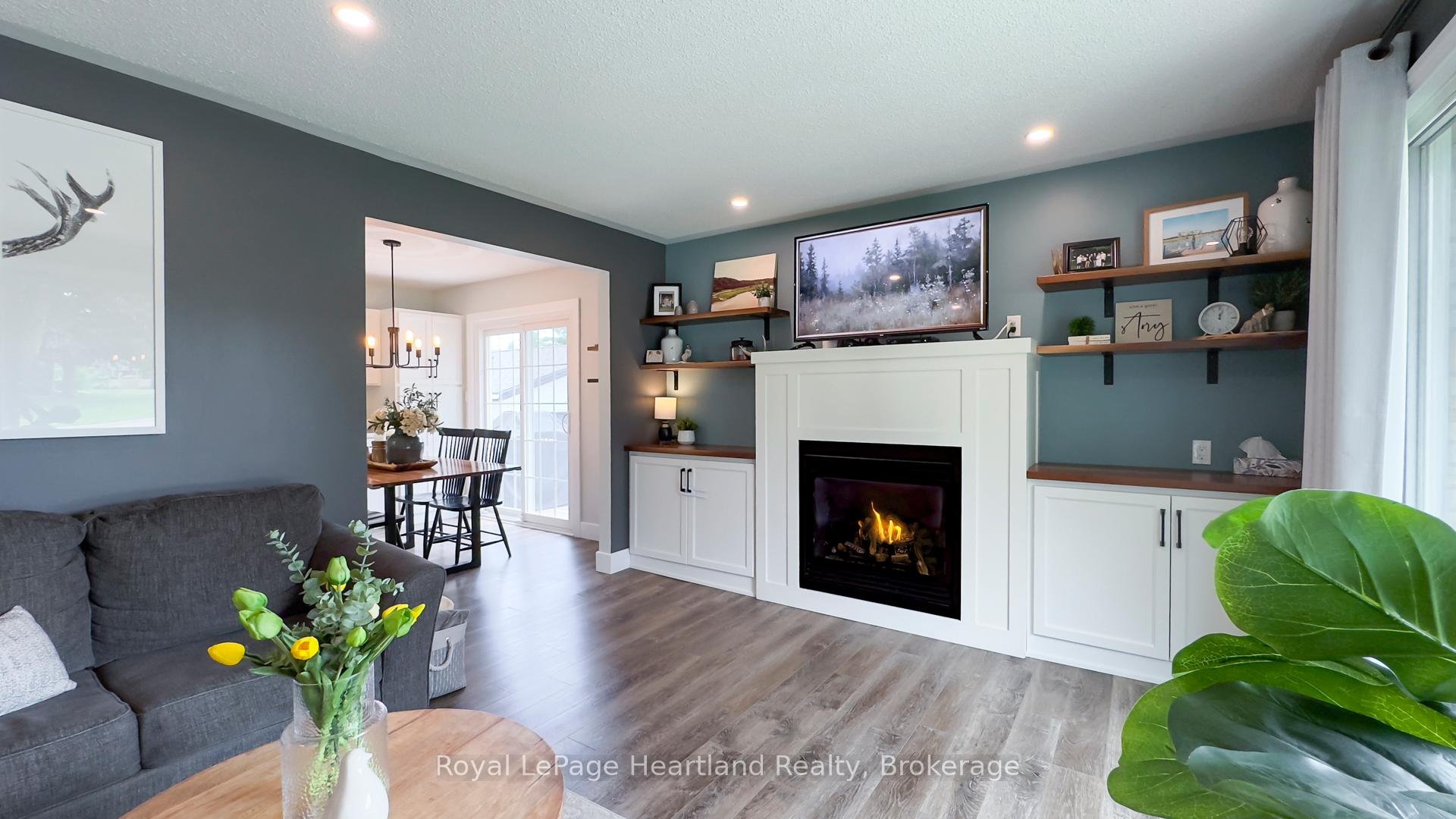Photo 3 of 31 North Street, Huron East, Egmondville — HOMEH