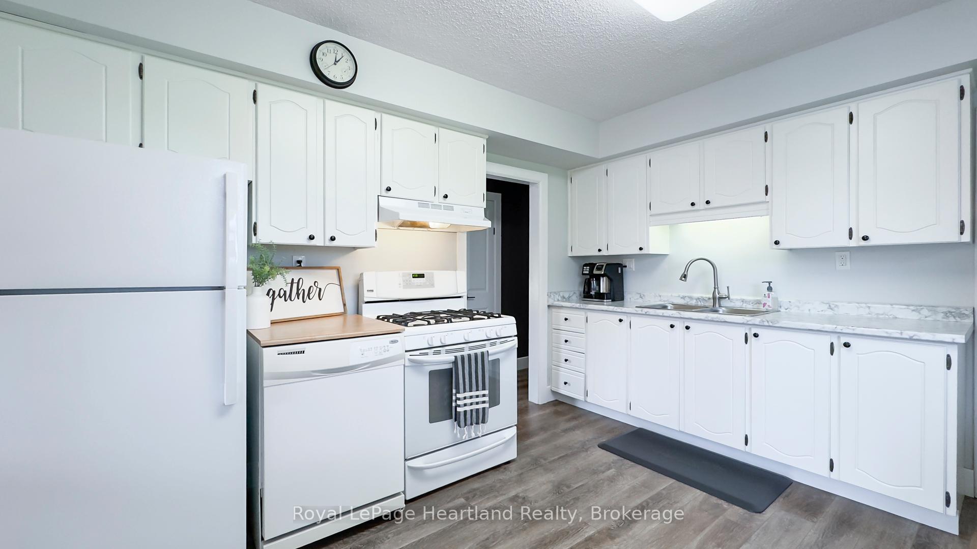 Photo 11 of 31 North Street, Huron East, Egmondville — HOMEH
