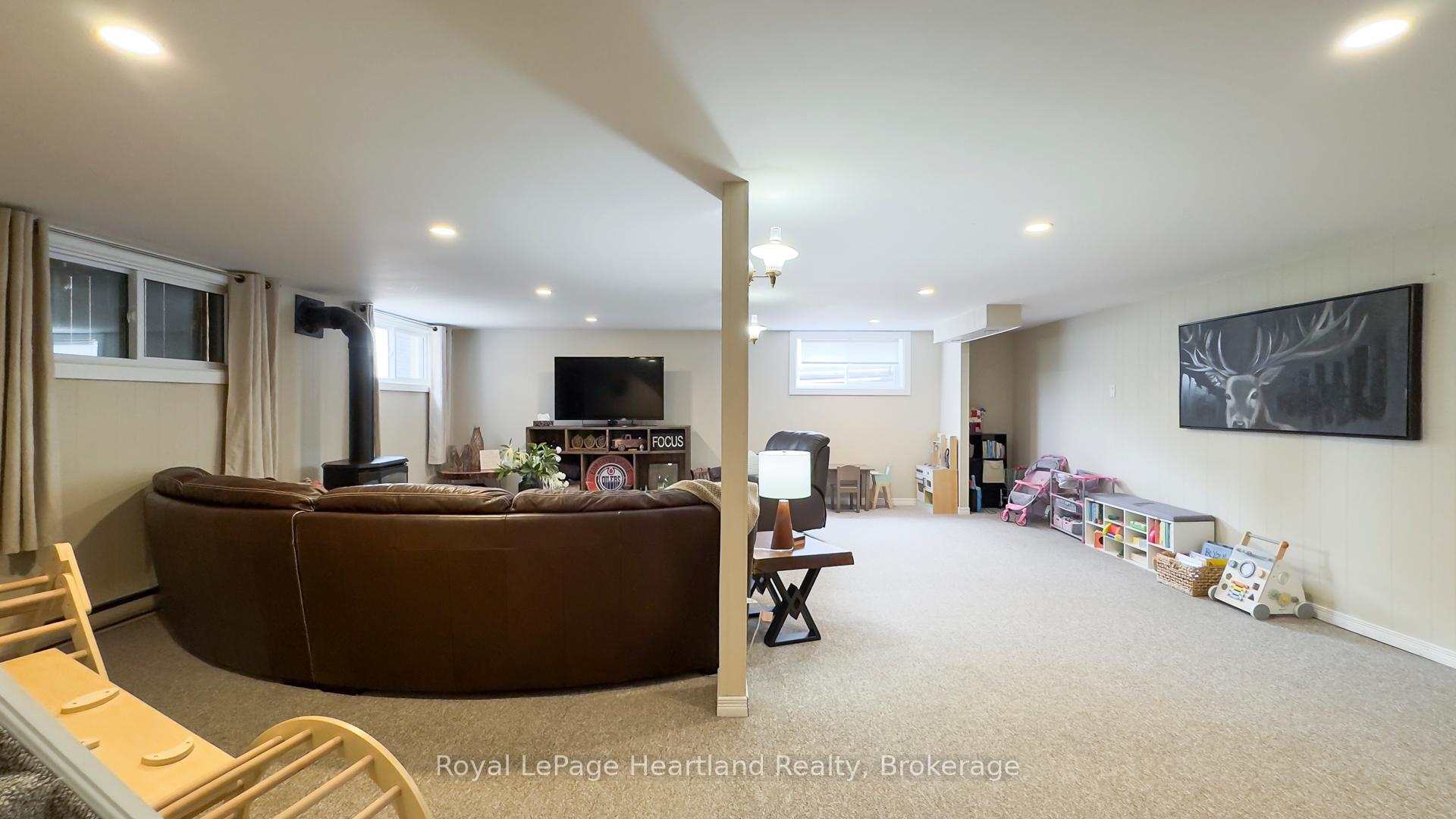 Photo 26 of 31 North Street, Huron East, Egmondville — HOMEH