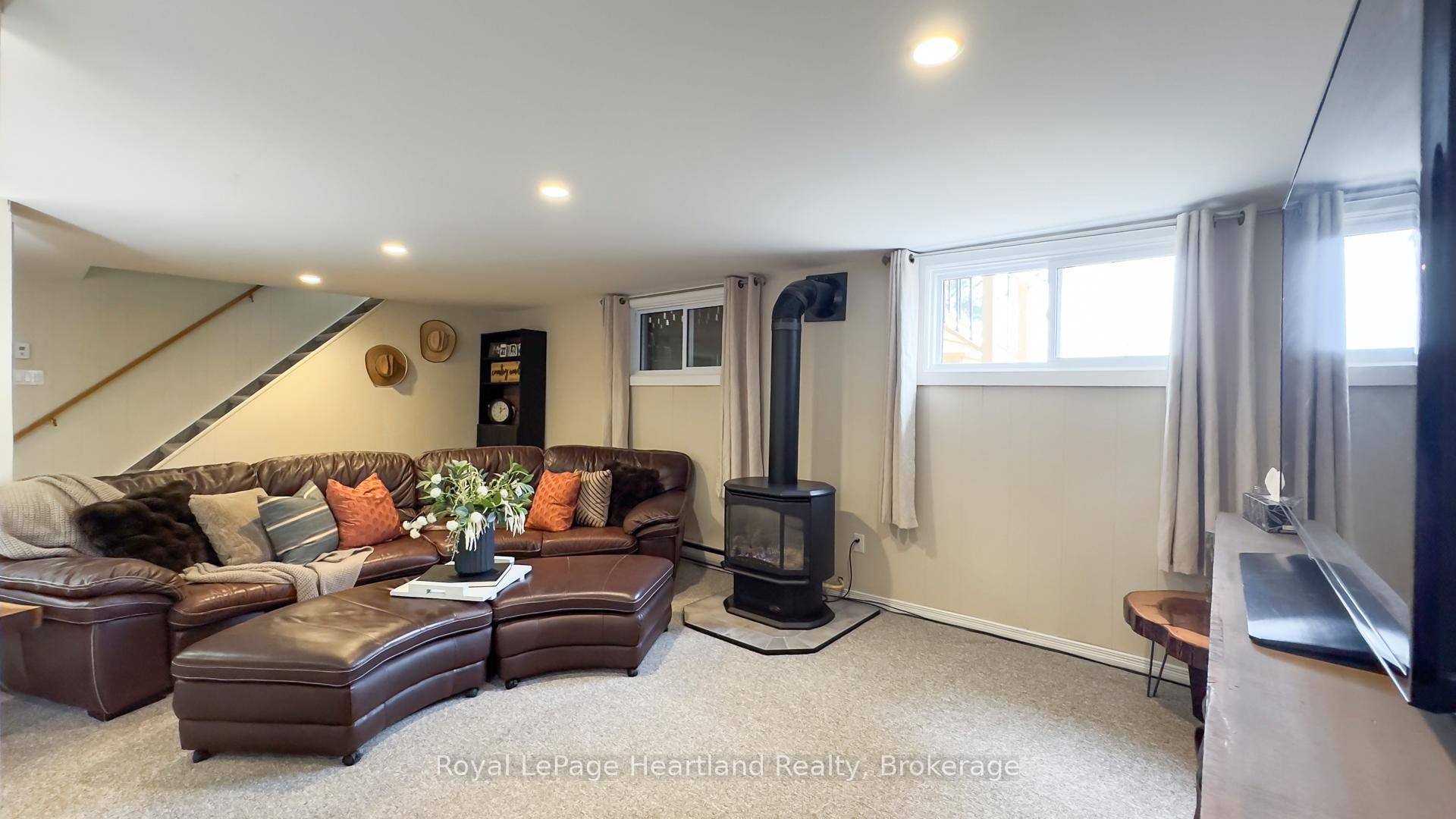 Photo 28 of 31 North Street, Huron East, Egmondville — HOMEH