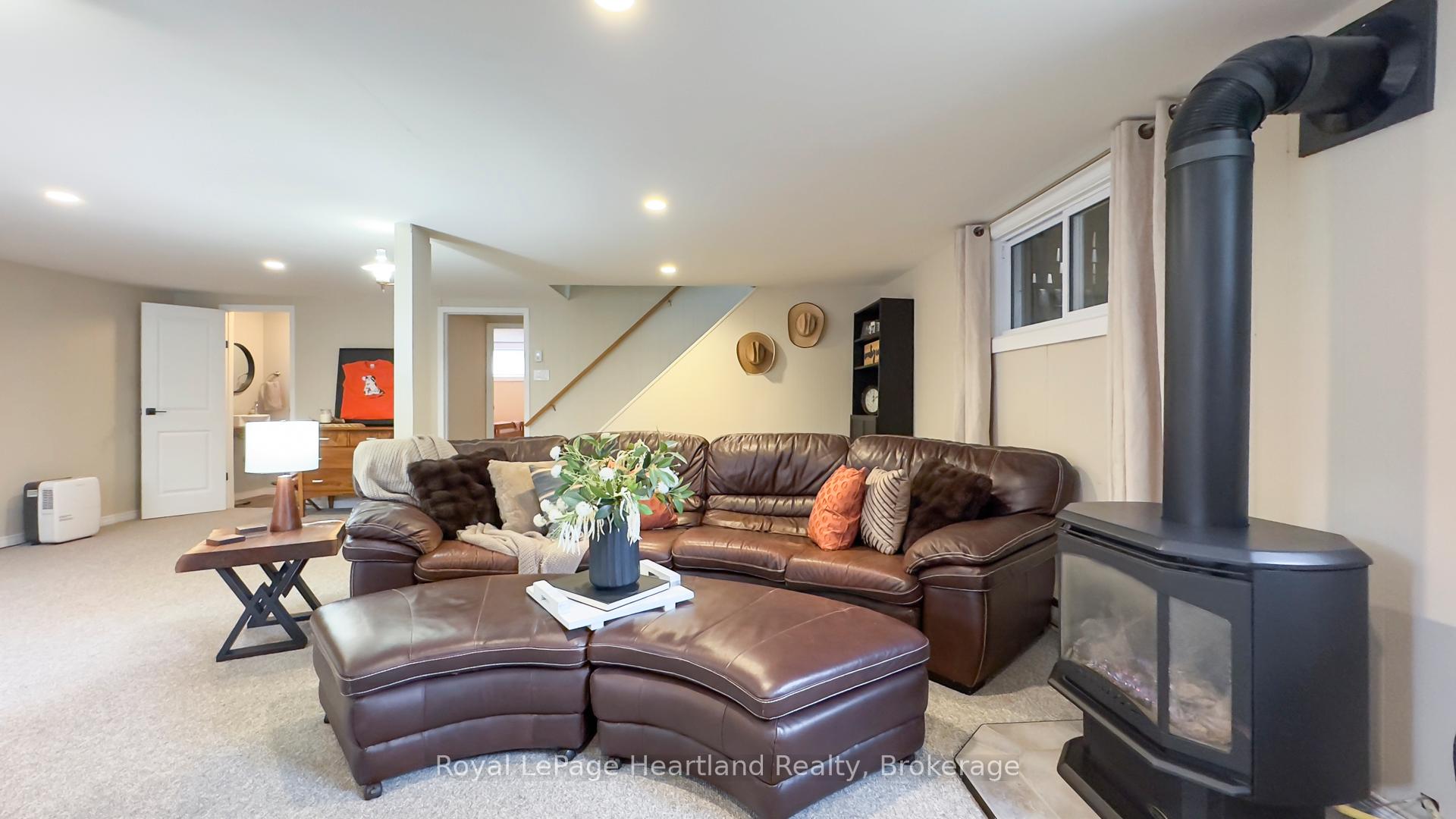 Photo 29 of 31 North Street, Huron East, Egmondville — HOMEH