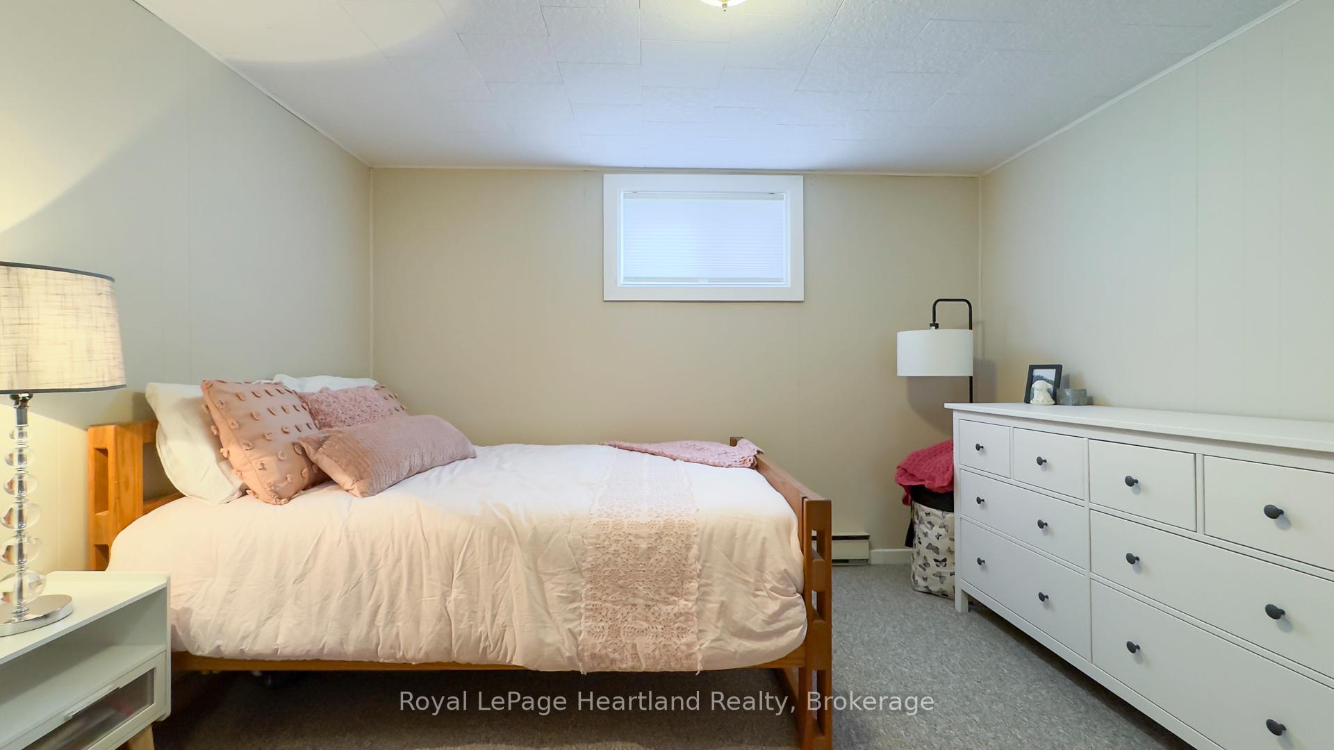 Photo 33 of 31 North Street, Huron East, Egmondville — HOMEH