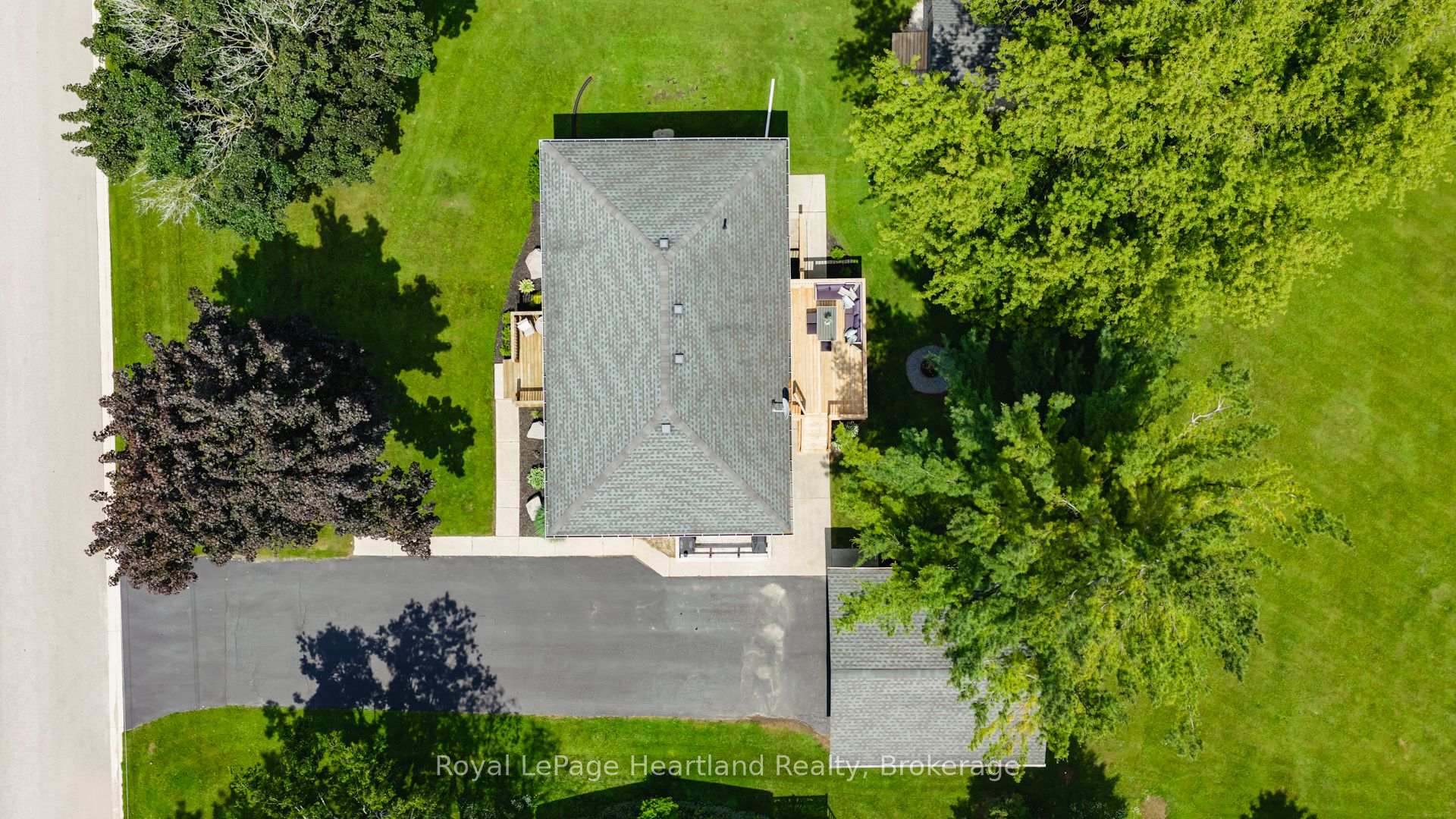 Photo 45 of 31 North Street, Huron East, Egmondville — HOMEH