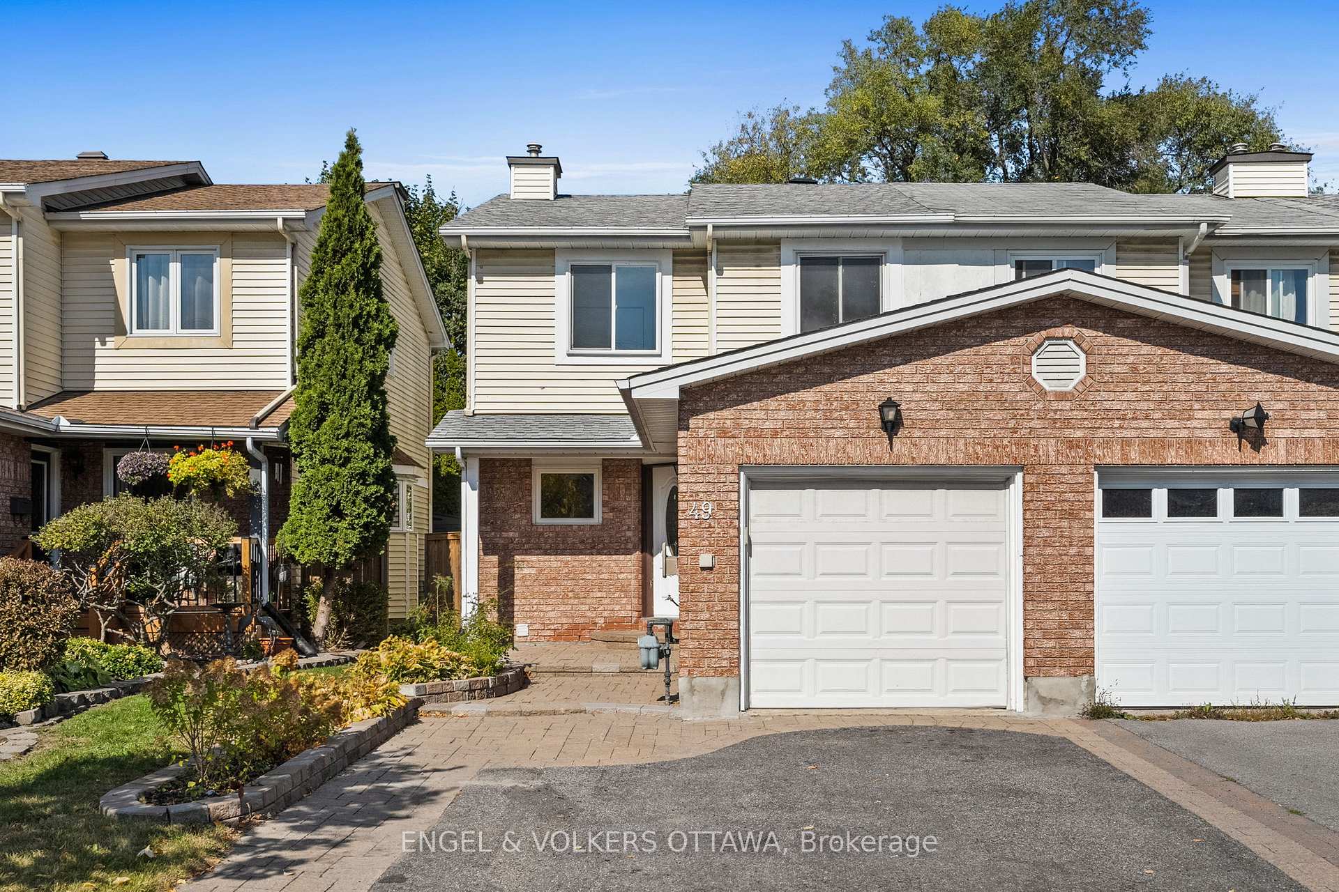 Photo 1 of 49 Burlington Crescent, Ottawa, Hunt Club Park/Greenboro — HOMEH