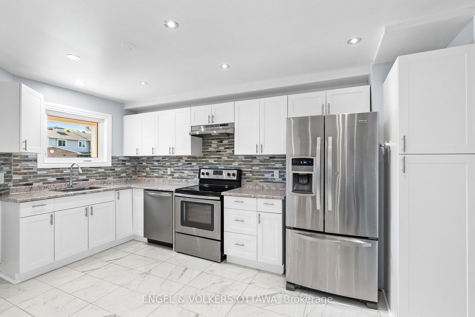Photo 6 of 49 Burlington Crescent, Ottawa, Hunt Club Park/Greenboro — HOMEH