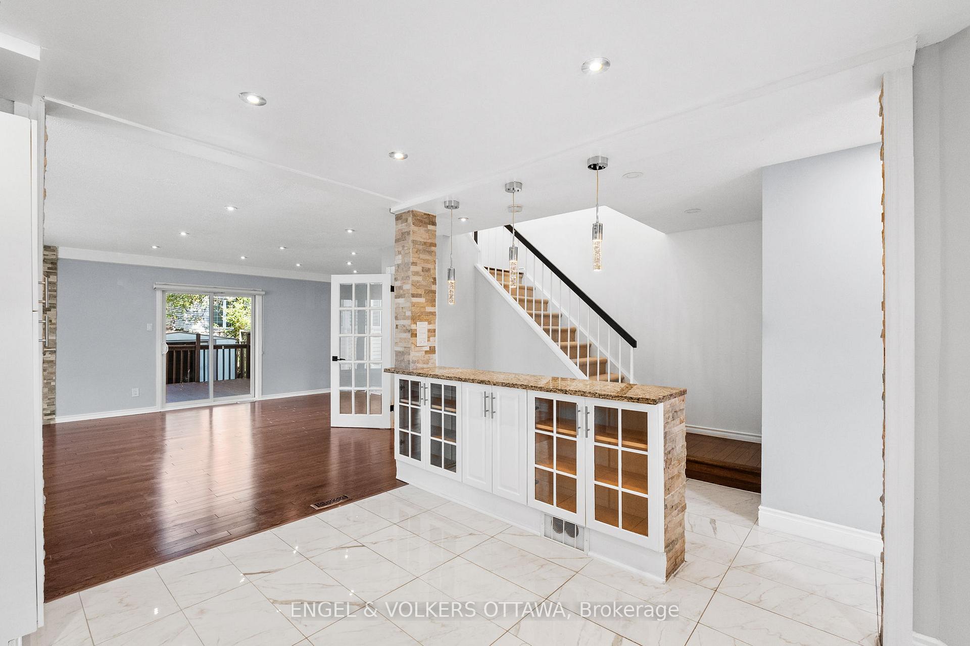 Photo 8 of 49 Burlington Crescent, Ottawa, Hunt Club Park/Greenboro — HOMEH