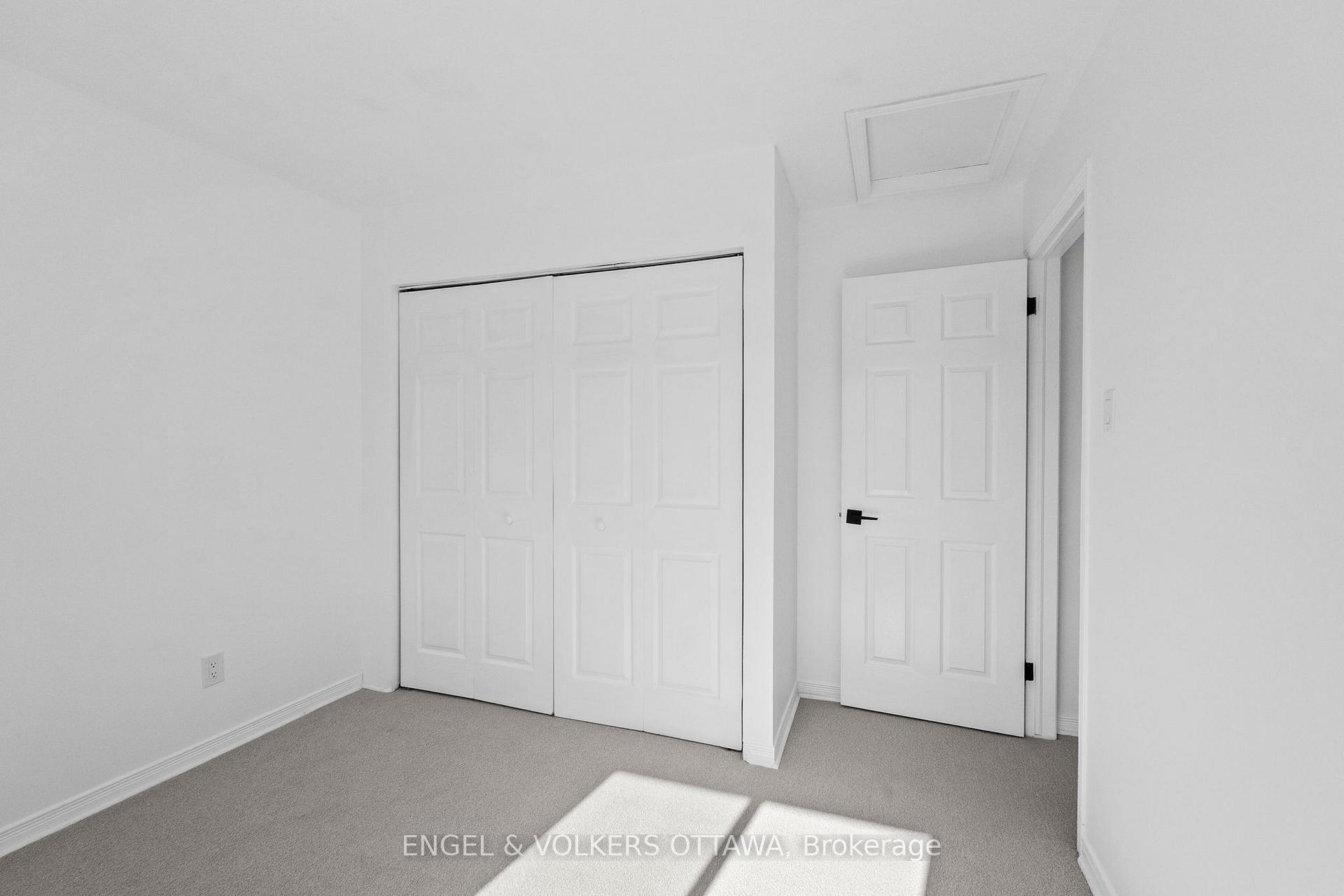 Photo 20 of 49 Burlington Crescent, Ottawa, Hunt Club Park/Greenboro — HOMEH