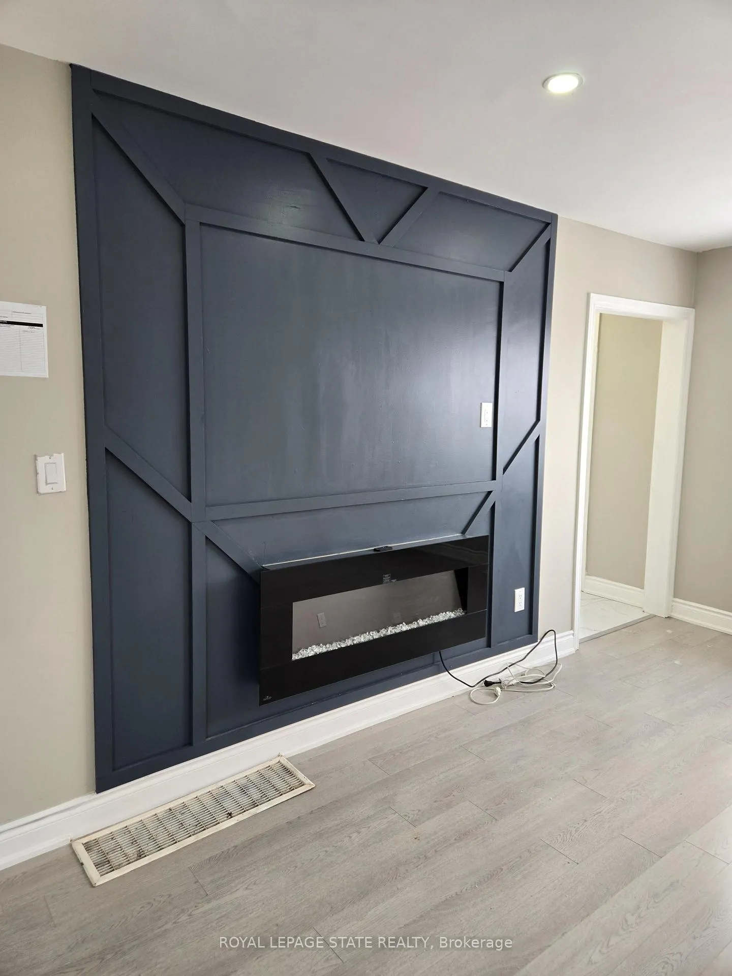 Photo 4 of 91 Barons Avenue S, Hamilton, Bartonville — HOMEH