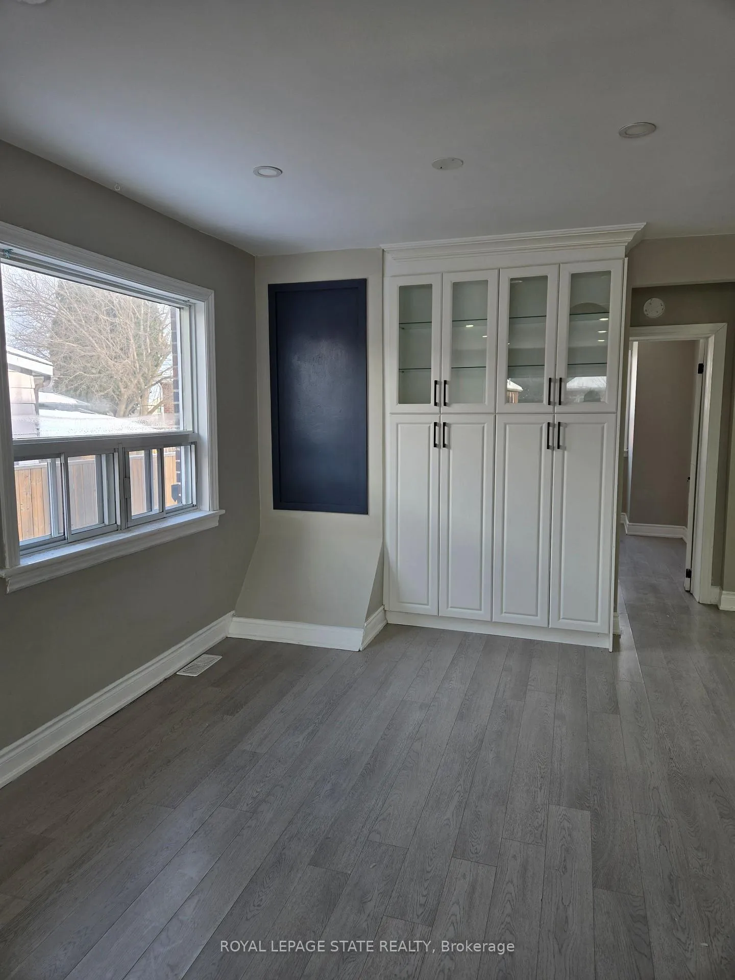 Photo 5 of 91 Barons Avenue S, Hamilton, Bartonville — HOMEH