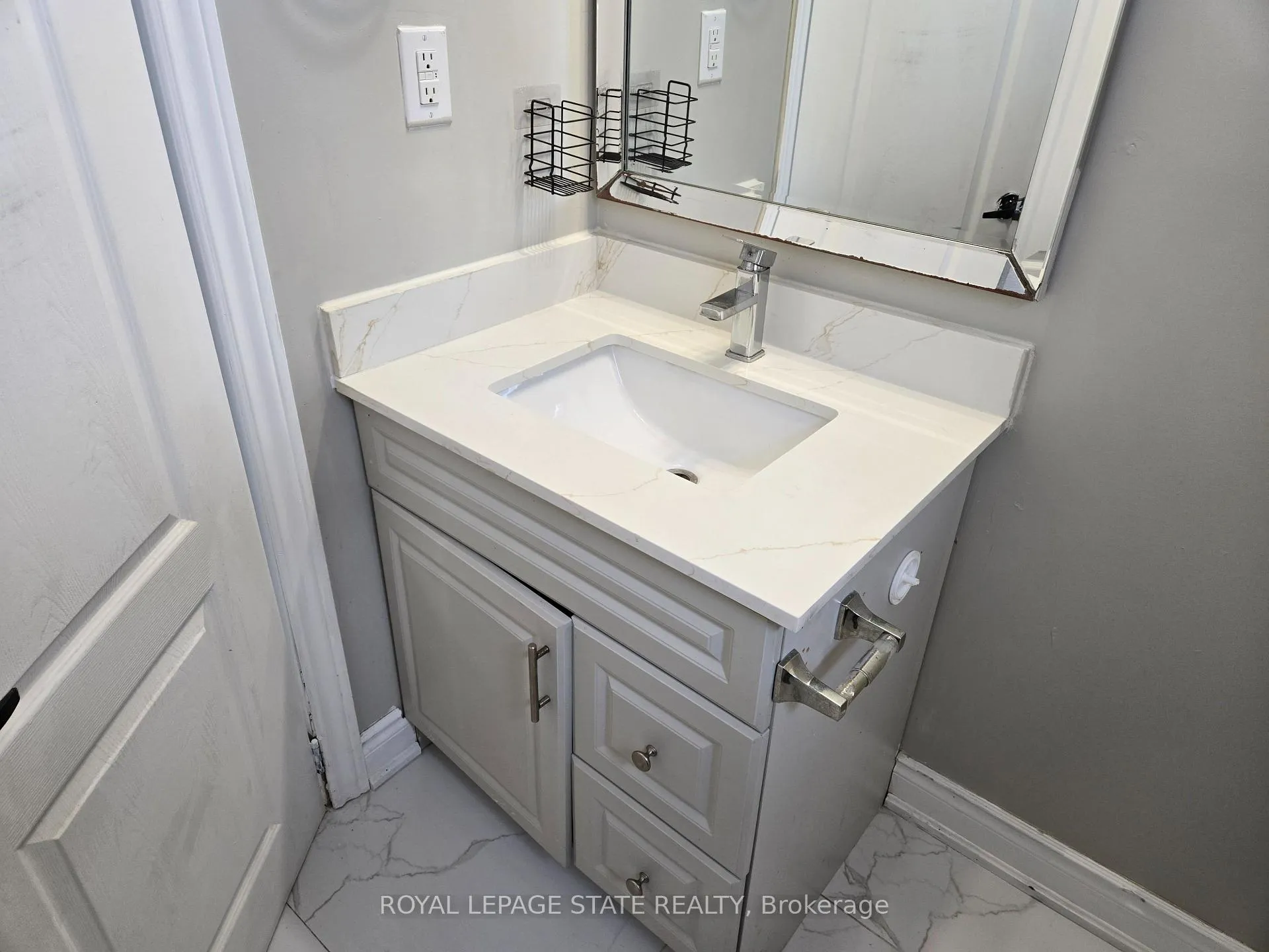 Photo 13 of 91 Barons Avenue S, Hamilton, Bartonville — HOMEH