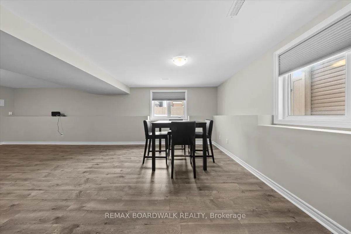 Photo 42 of 60 Malachigan Crescent, Ottawa, Avalon West — HOMEH
