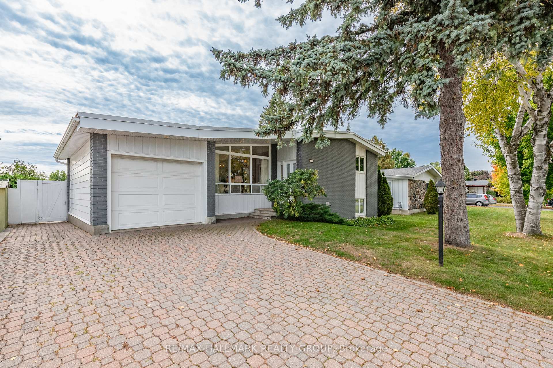 Photo 1 of 64 Sullivan Avenue, Ottawa, Meadowlands/Crestview — HOMEH
