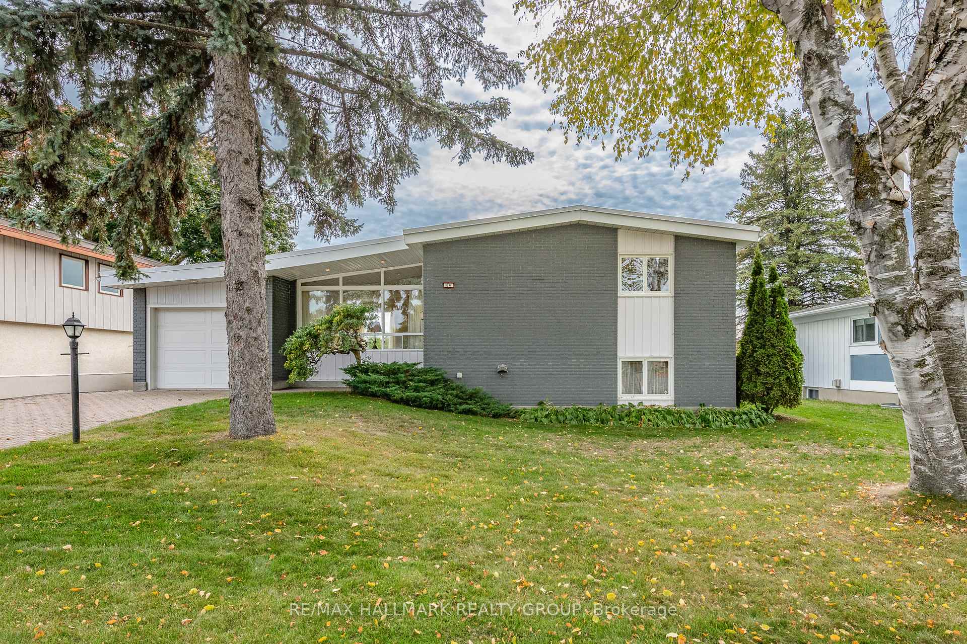 Photo 3 of 64 Sullivan Avenue, Ottawa, Meadowlands/Crestview — HOMEH