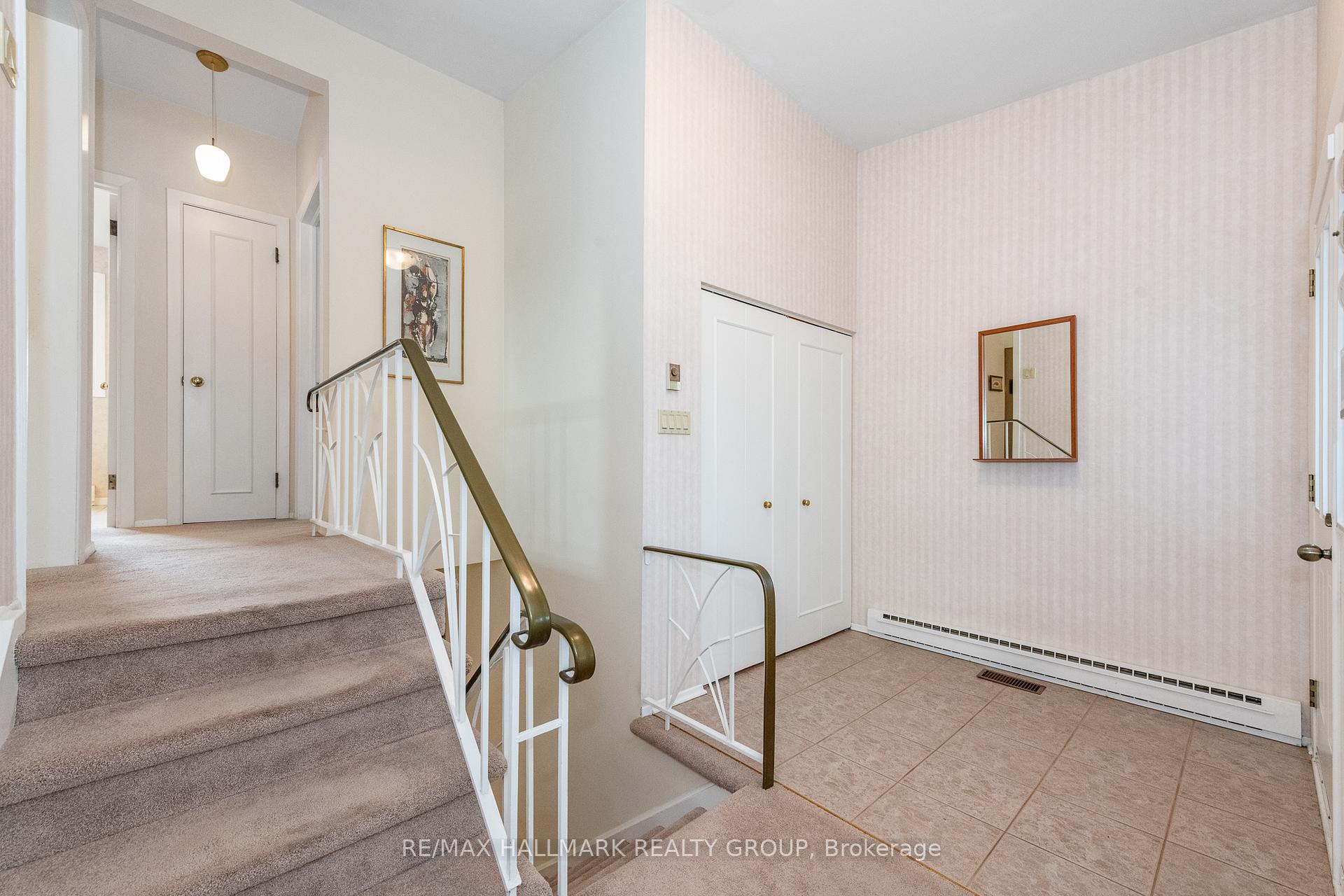 Photo 5 of 64 Sullivan Avenue, Ottawa, Meadowlands/Crestview — HOMEH