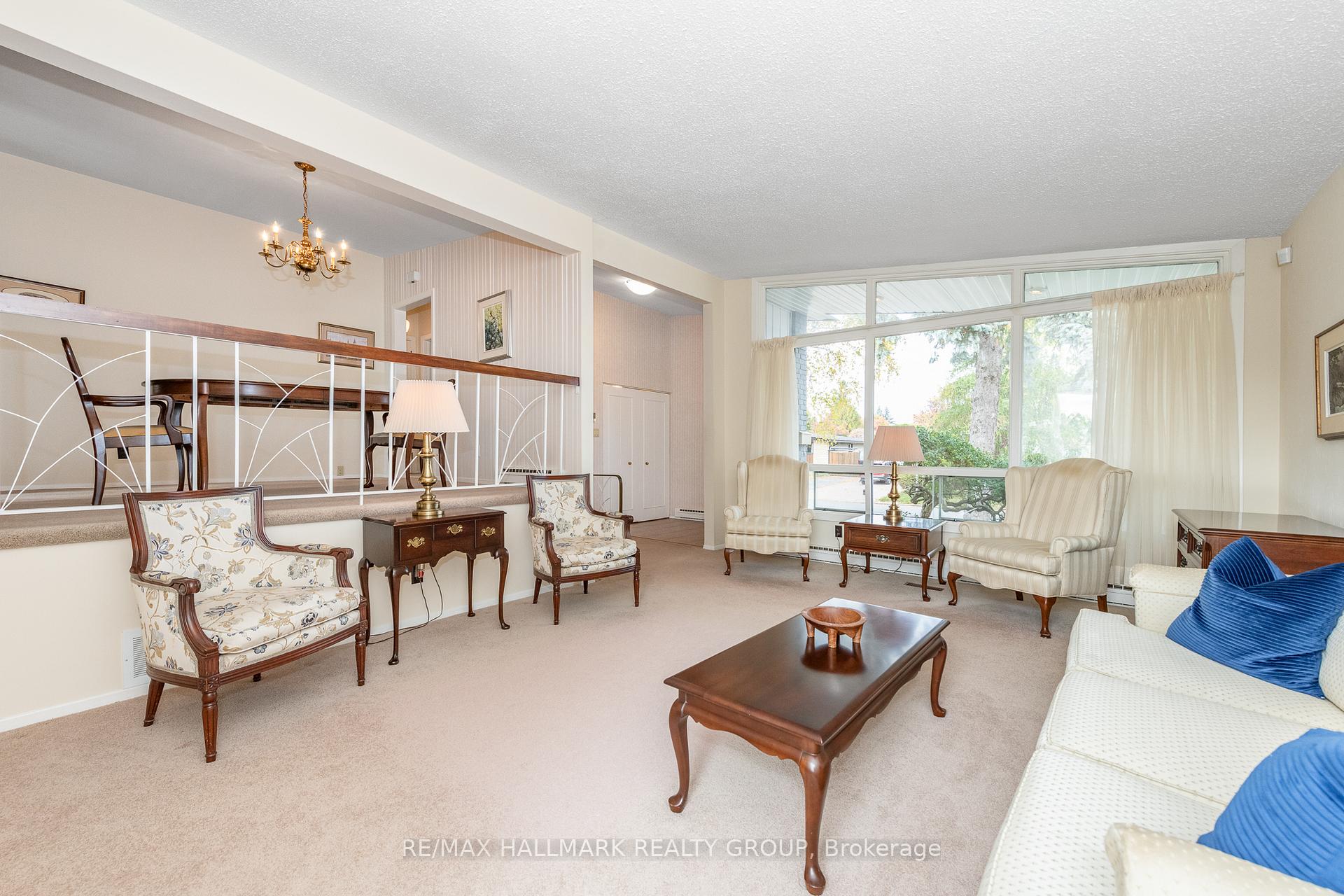 Photo 8 of 64 Sullivan Avenue, Ottawa, Meadowlands/Crestview — HOMEH