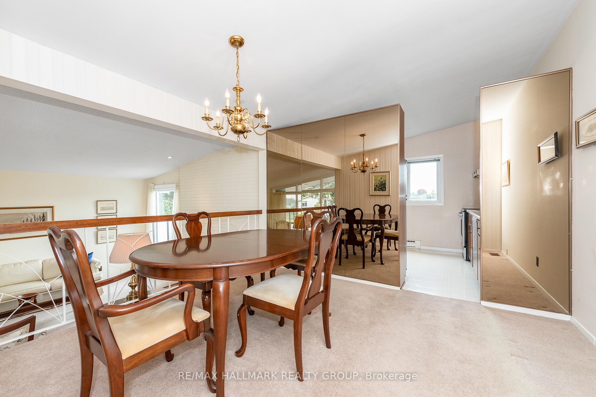 Photo 10 of 64 Sullivan Avenue, Ottawa, Meadowlands/Crestview — HOMEH