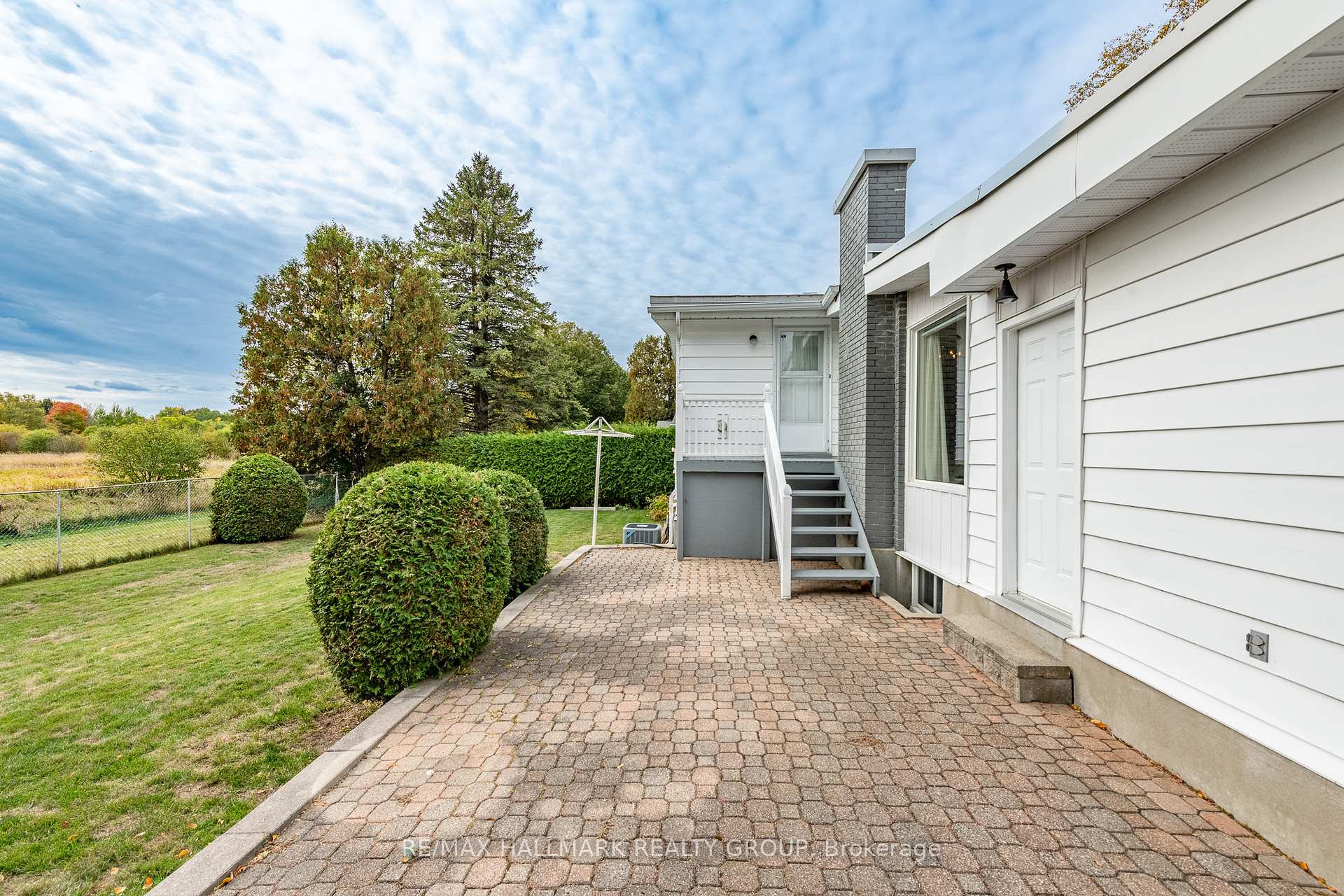 Photo 15 of 64 Sullivan Avenue, Ottawa, Meadowlands/Crestview — HOMEH