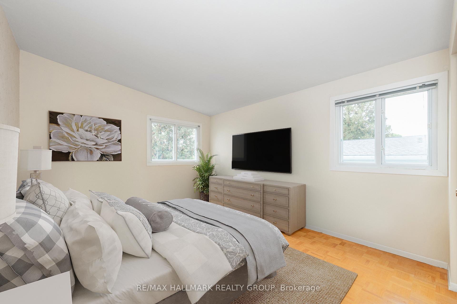 Photo 18 of 64 Sullivan Avenue, Ottawa, Meadowlands/Crestview — HOMEH