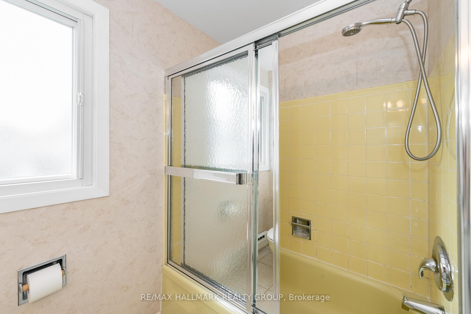 Photo 24 of 64 Sullivan Avenue, Ottawa, Meadowlands/Crestview — HOMEH