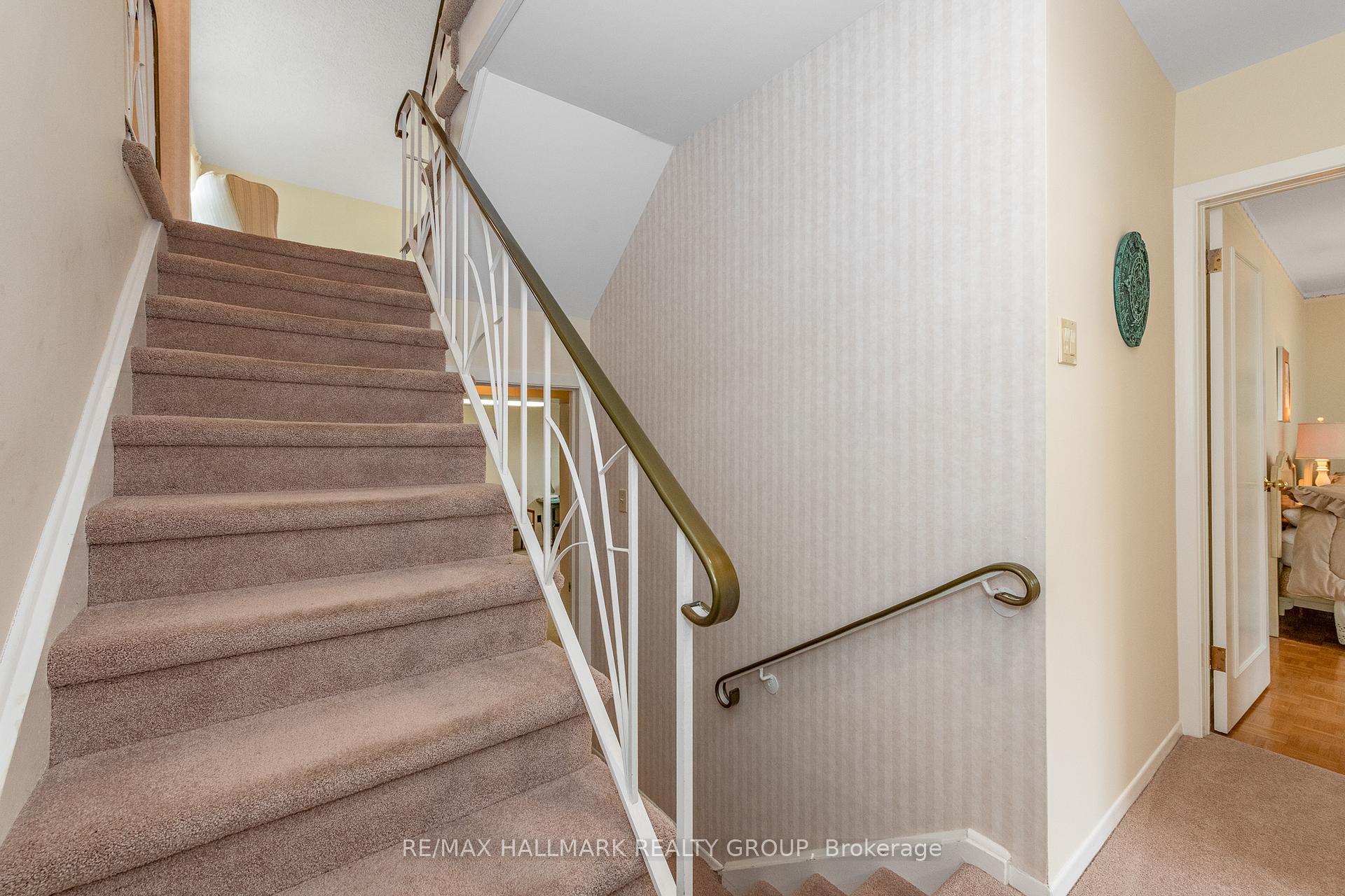 Photo 25 of 64 Sullivan Avenue, Ottawa, Meadowlands/Crestview — HOMEH