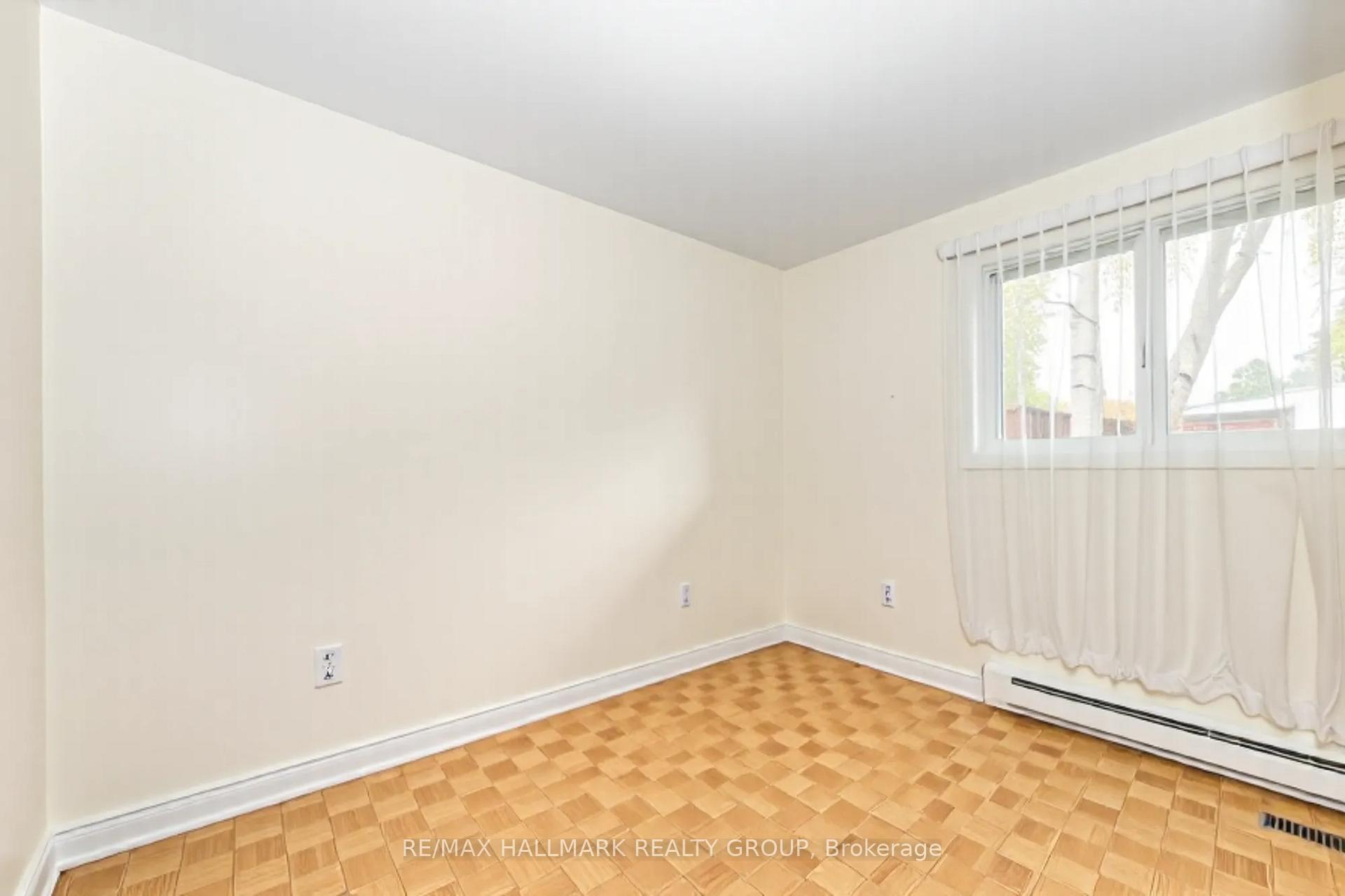 Photo 28 of 64 Sullivan Avenue, Ottawa, Meadowlands/Crestview — HOMEH