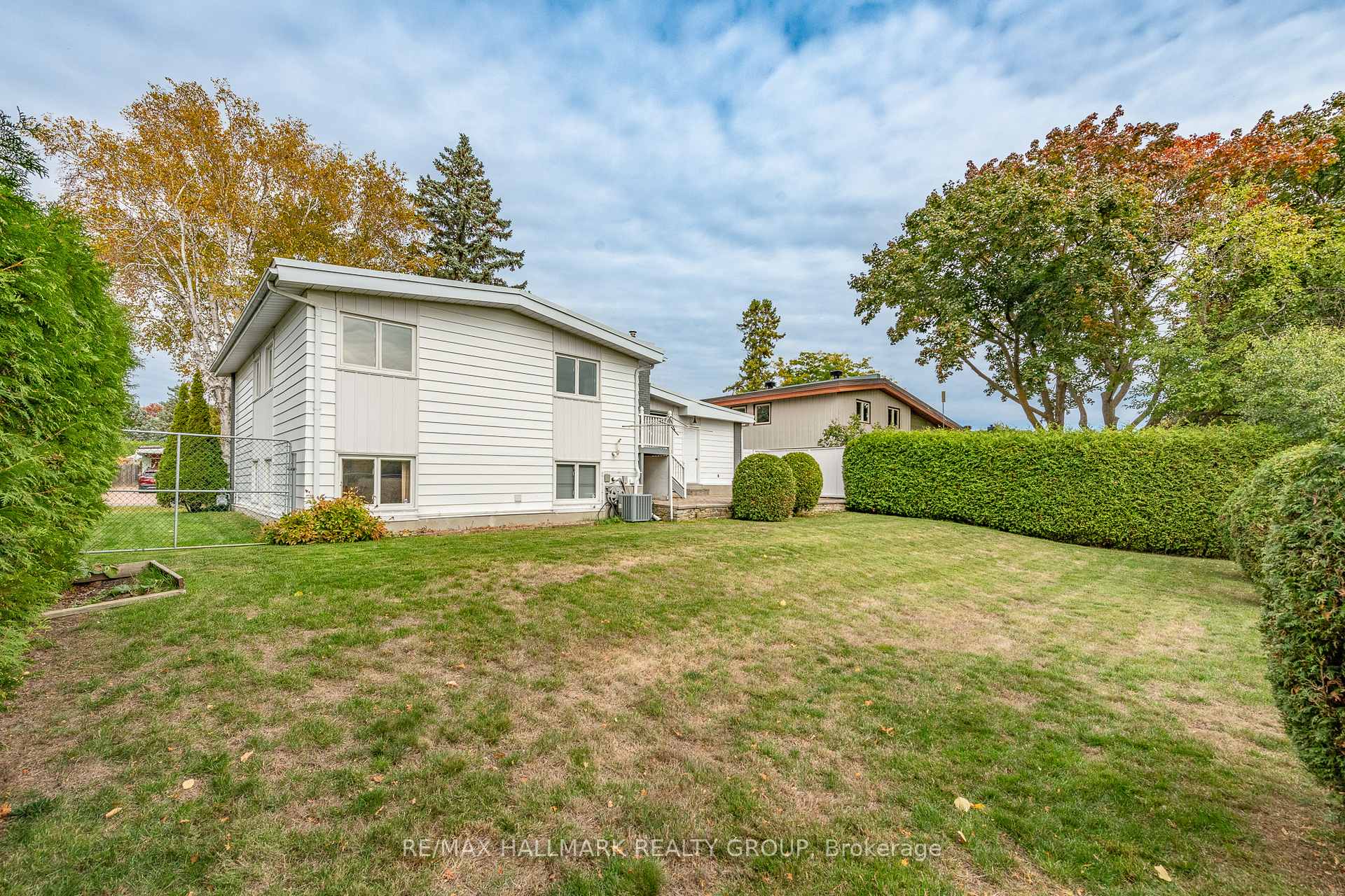 Photo 37 of 64 Sullivan Avenue, Ottawa, Meadowlands/Crestview — HOMEH