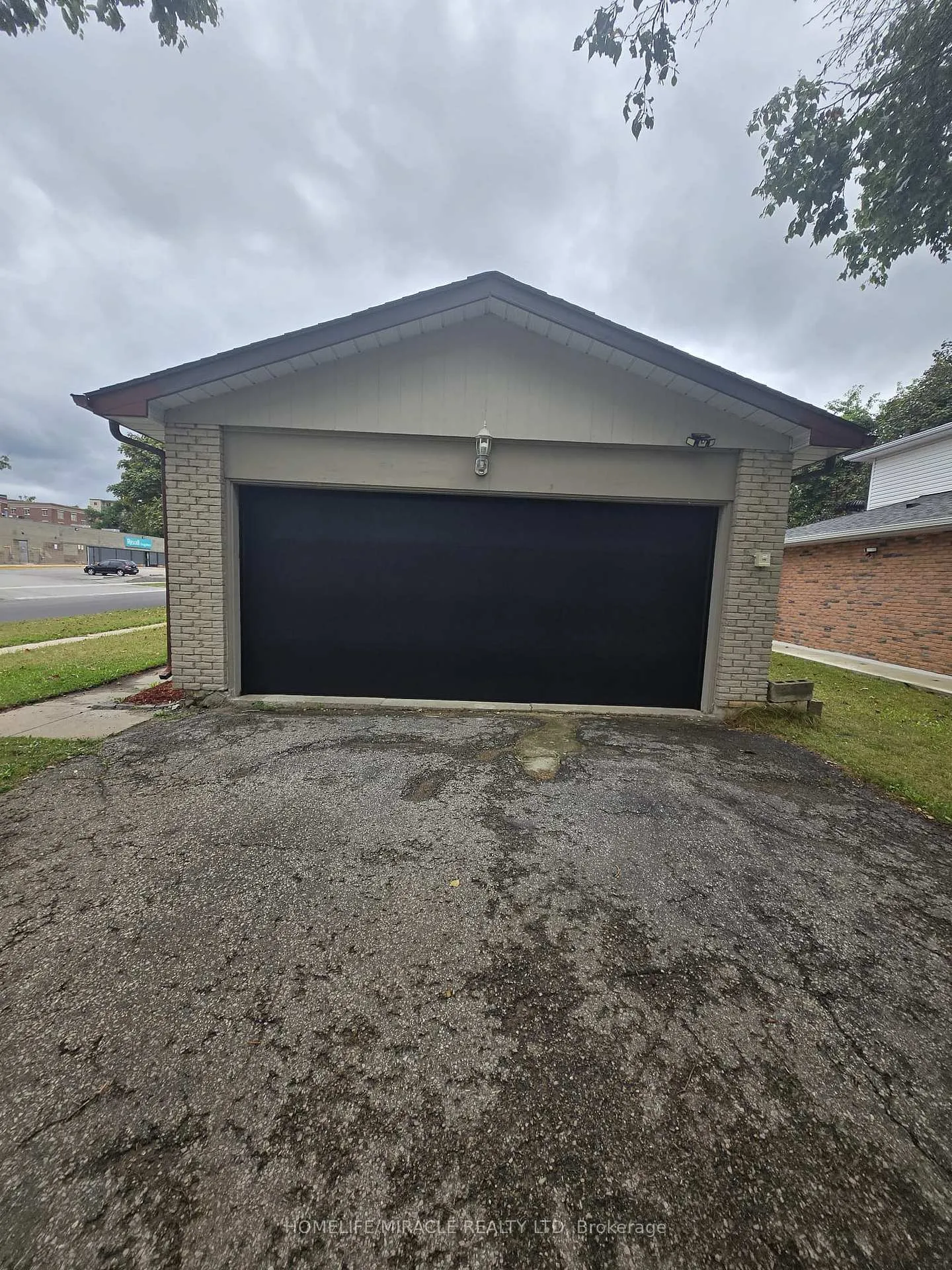Photo 3 of 3 Sylvia Street, Barrie, Grove East — HOMEH