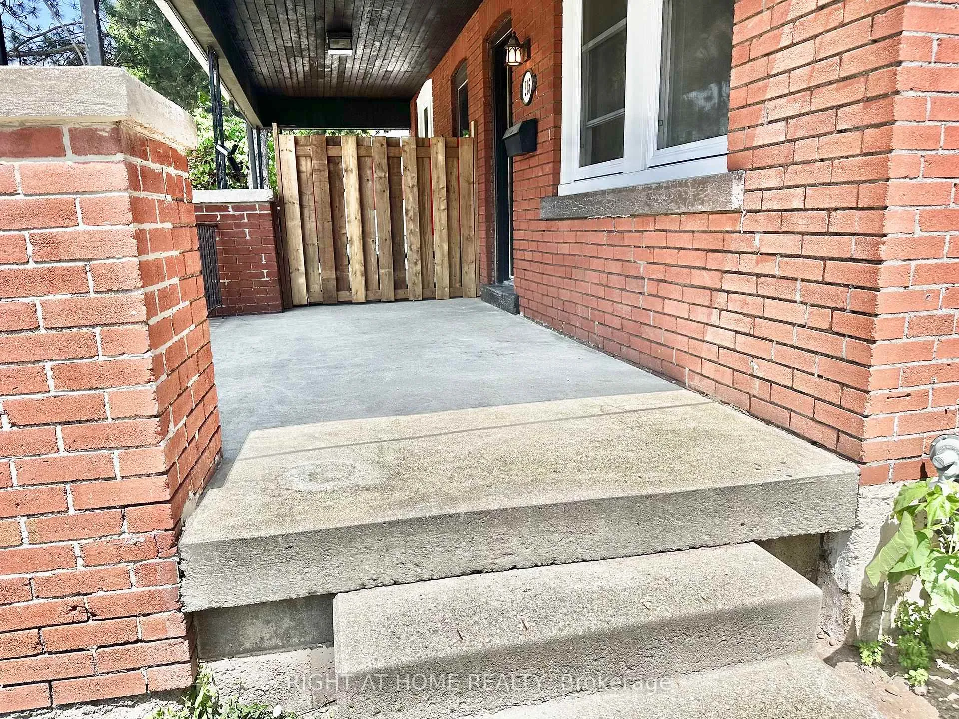 Photo 5 of 213 Rosewood Road, Hamilton, Glenview — HOMEH