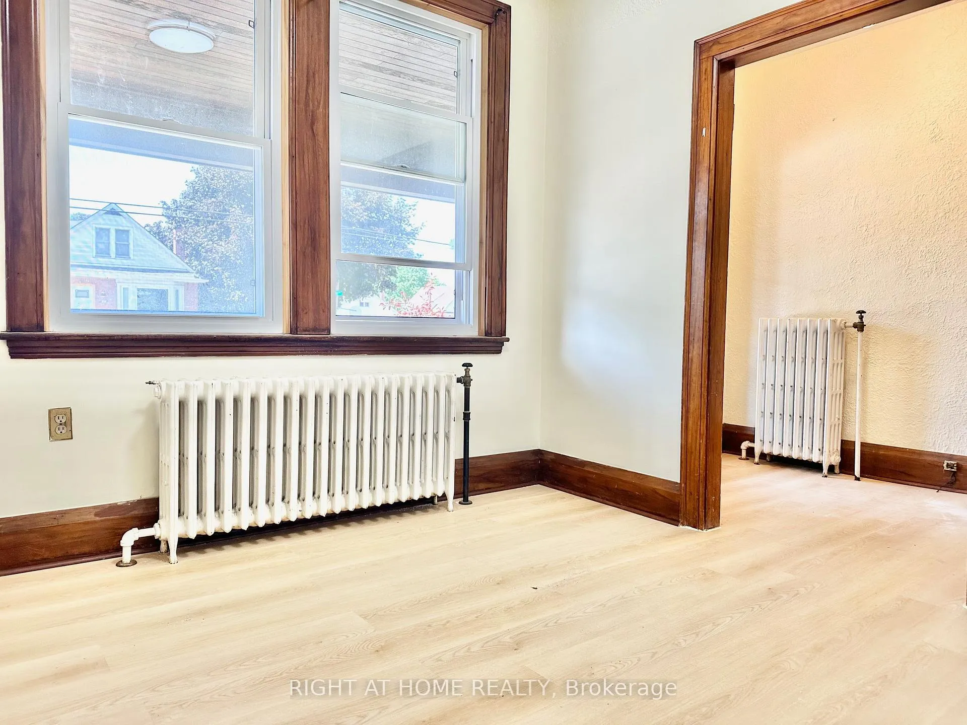 Photo 10 of 213 Rosewood Road, Hamilton, Glenview — HOMEH