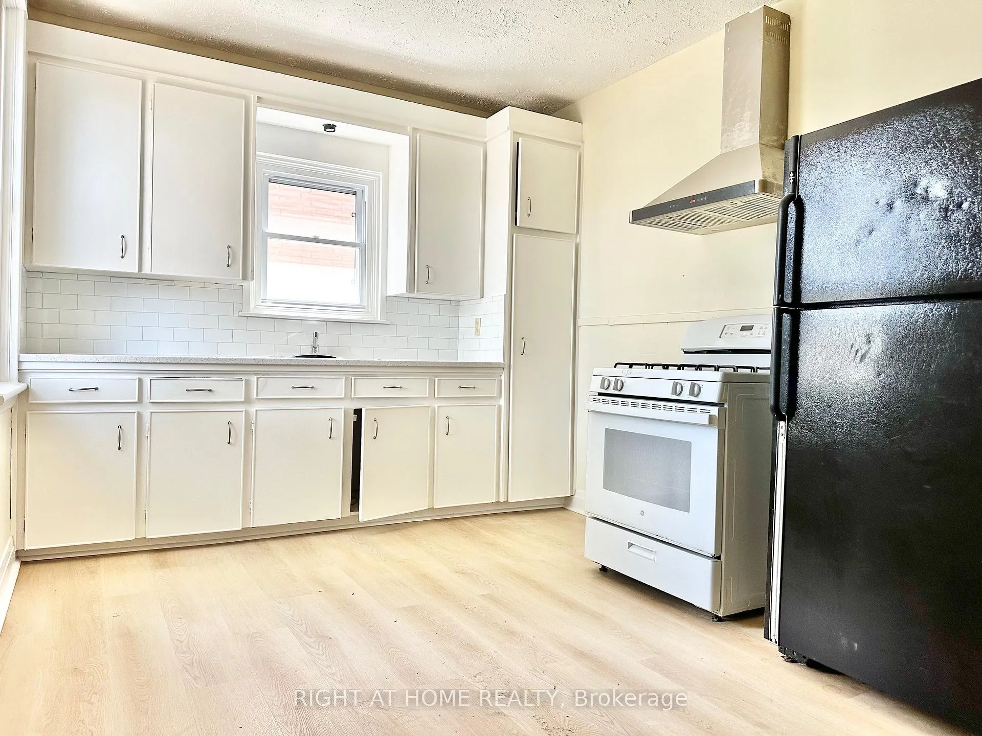 Photo 15 of 213 Rosewood Road, Hamilton, Glenview — HOMEH