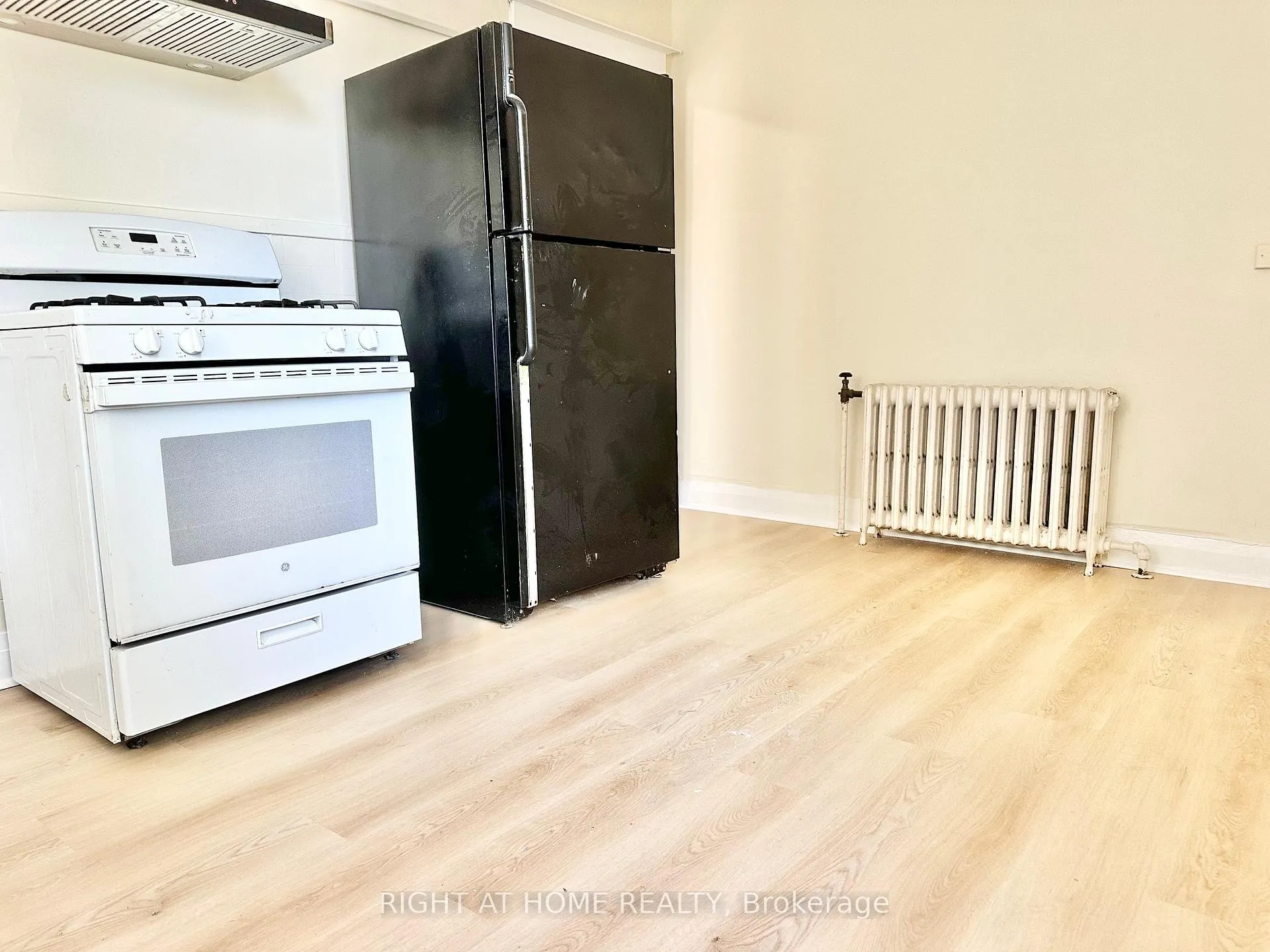 Photo 16 of 213 Rosewood Road, Hamilton, Glenview — HOMEH