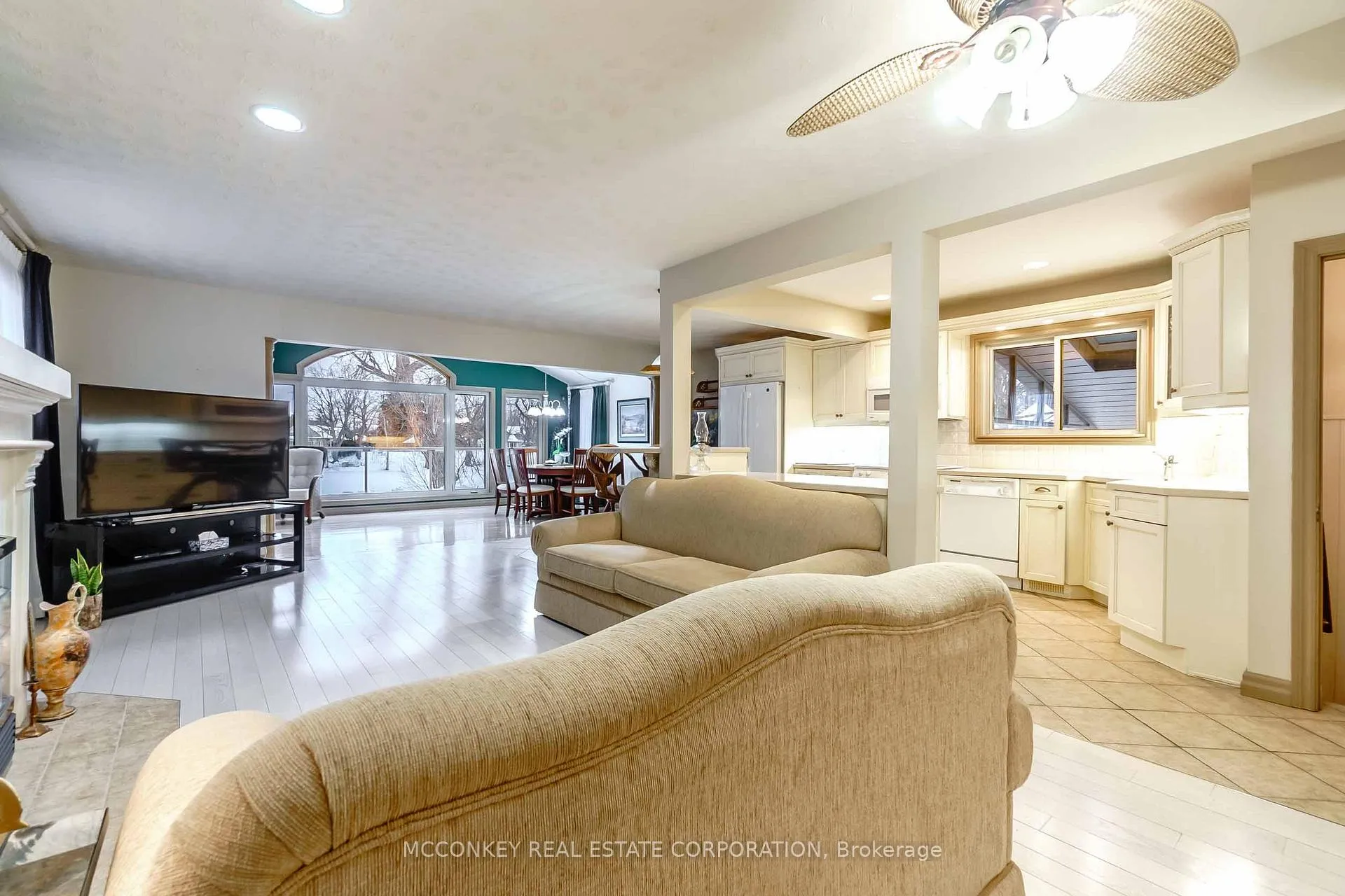 Photo 3 of 244 Sherin Avenue, Peterborough, Ashburnham Ward 4 — HOMEH