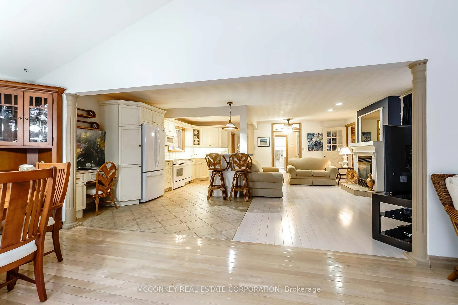Photo 15 of 244 Sherin Avenue, Peterborough, Ashburnham Ward 4 — HOMEH