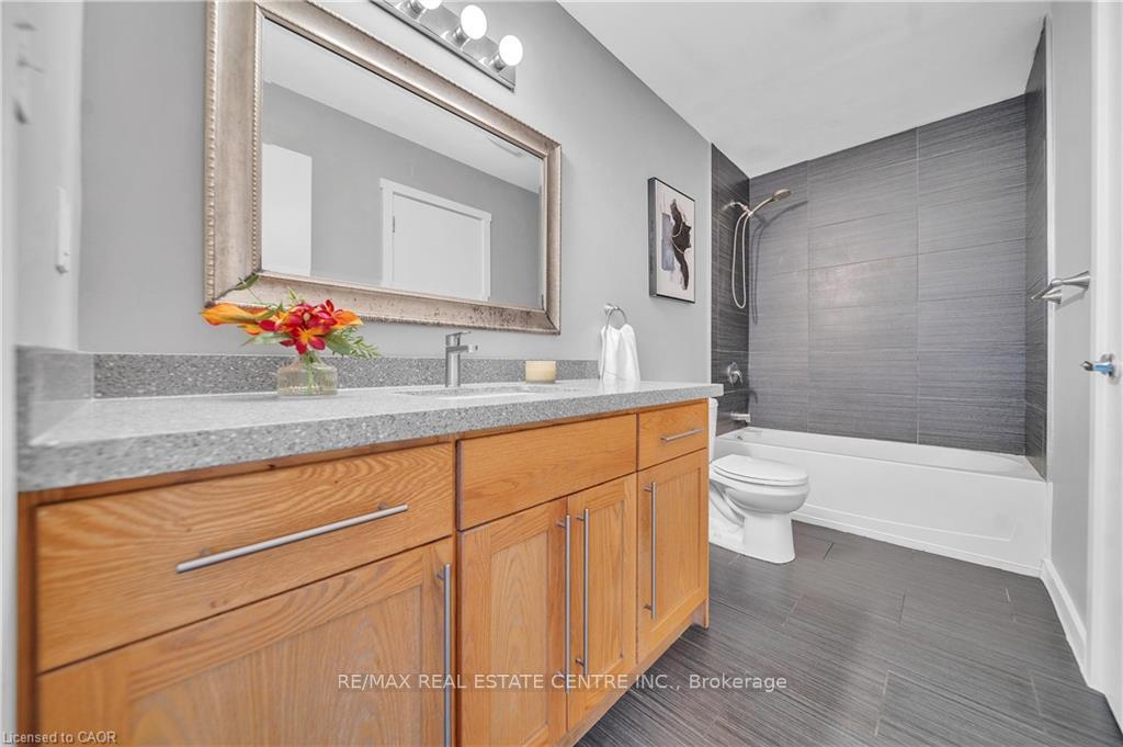 Photo 15 of 707 Frederick Street, Kitchener — HOMEH