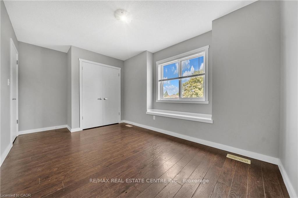 Photo 18 of 707 Frederick Street, Kitchener — HOMEH