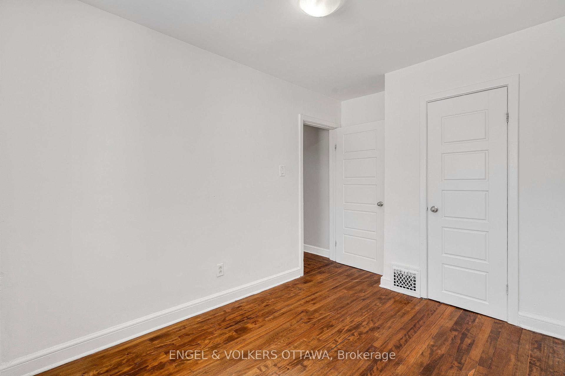 Photo 18 of 7 Starwood Road, Ottawa, Meadowlands/St. Claire Gardens — HOMEH