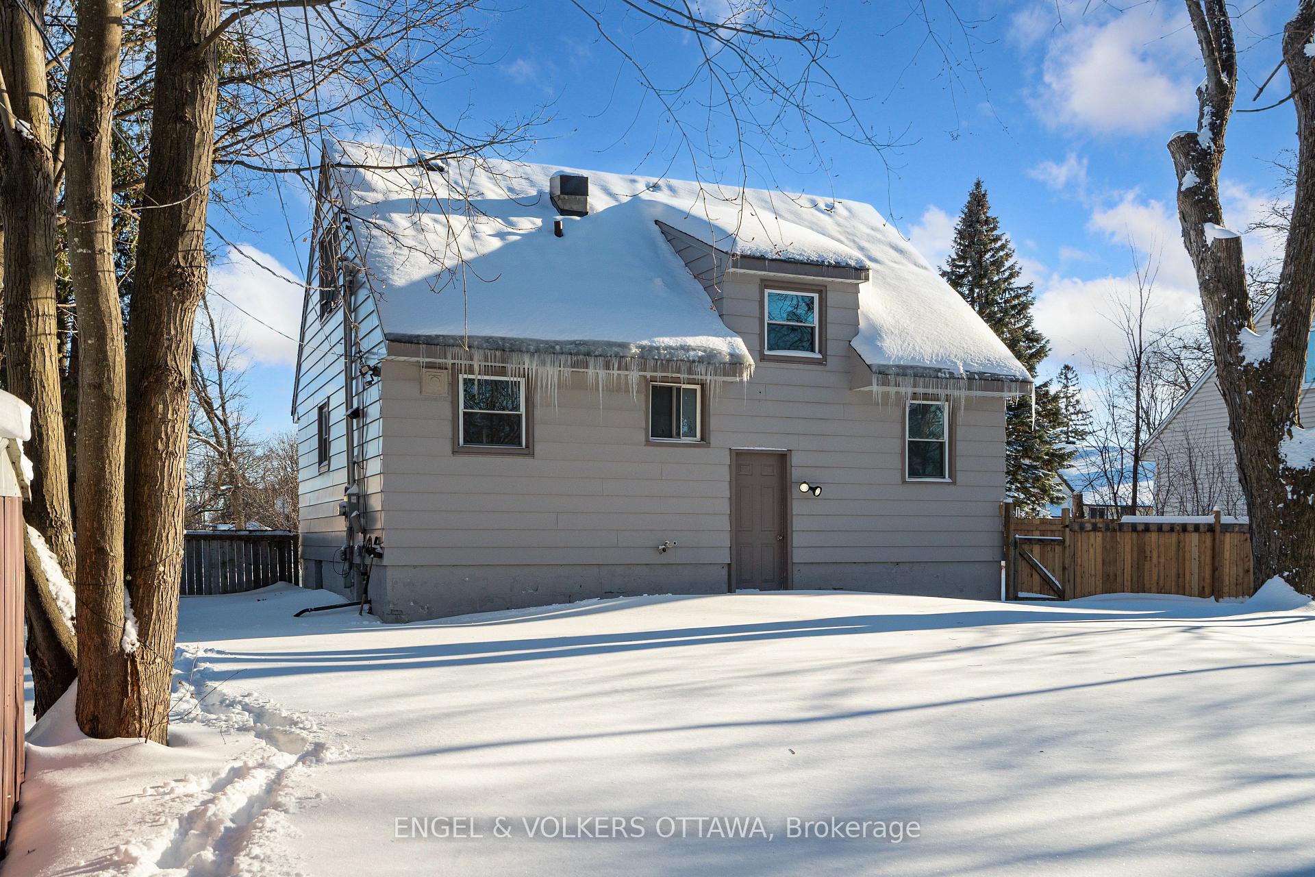 Photo 30 of 7 Starwood Road, Ottawa, Meadowlands/St. Claire Gardens — HOMEH