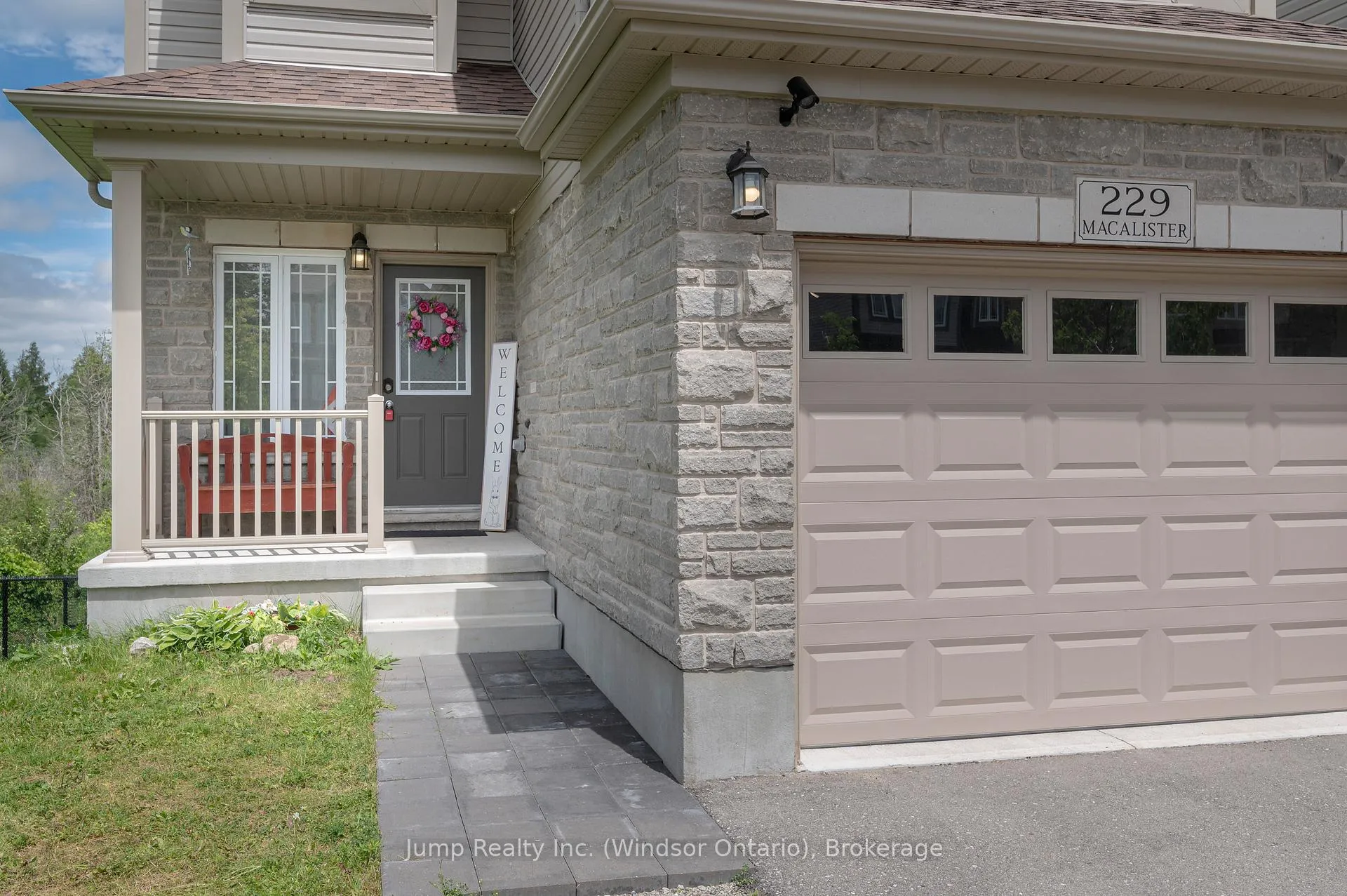 Photo 5 of 229 Macalister Boulevard, Guelph, Kortright East — HOMEH