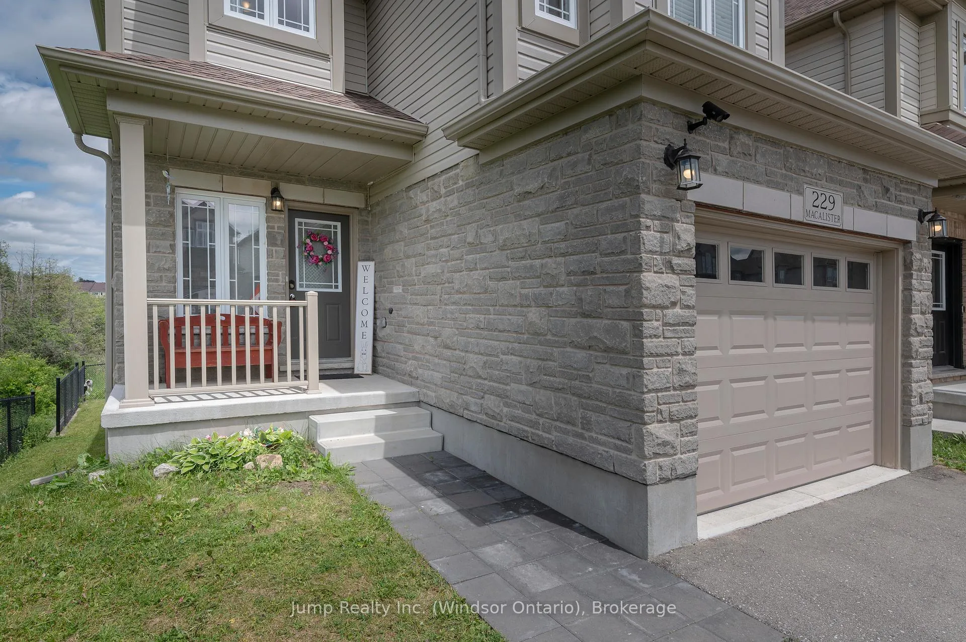 Photo 6 of 229 Macalister Boulevard, Guelph, Kortright East — HOMEH