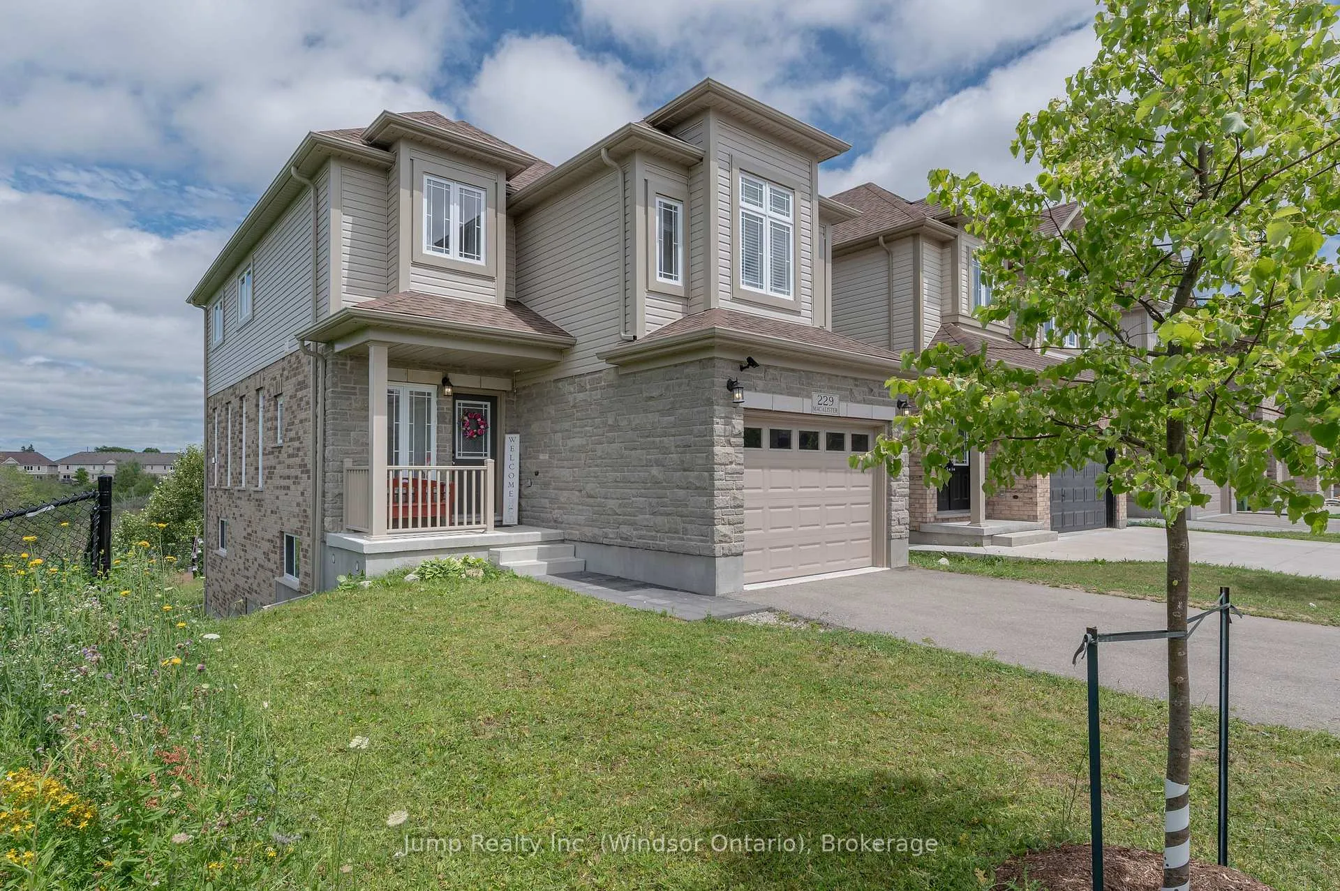 Photo 7 of 229 Macalister Boulevard, Guelph, Kortright East — HOMEH