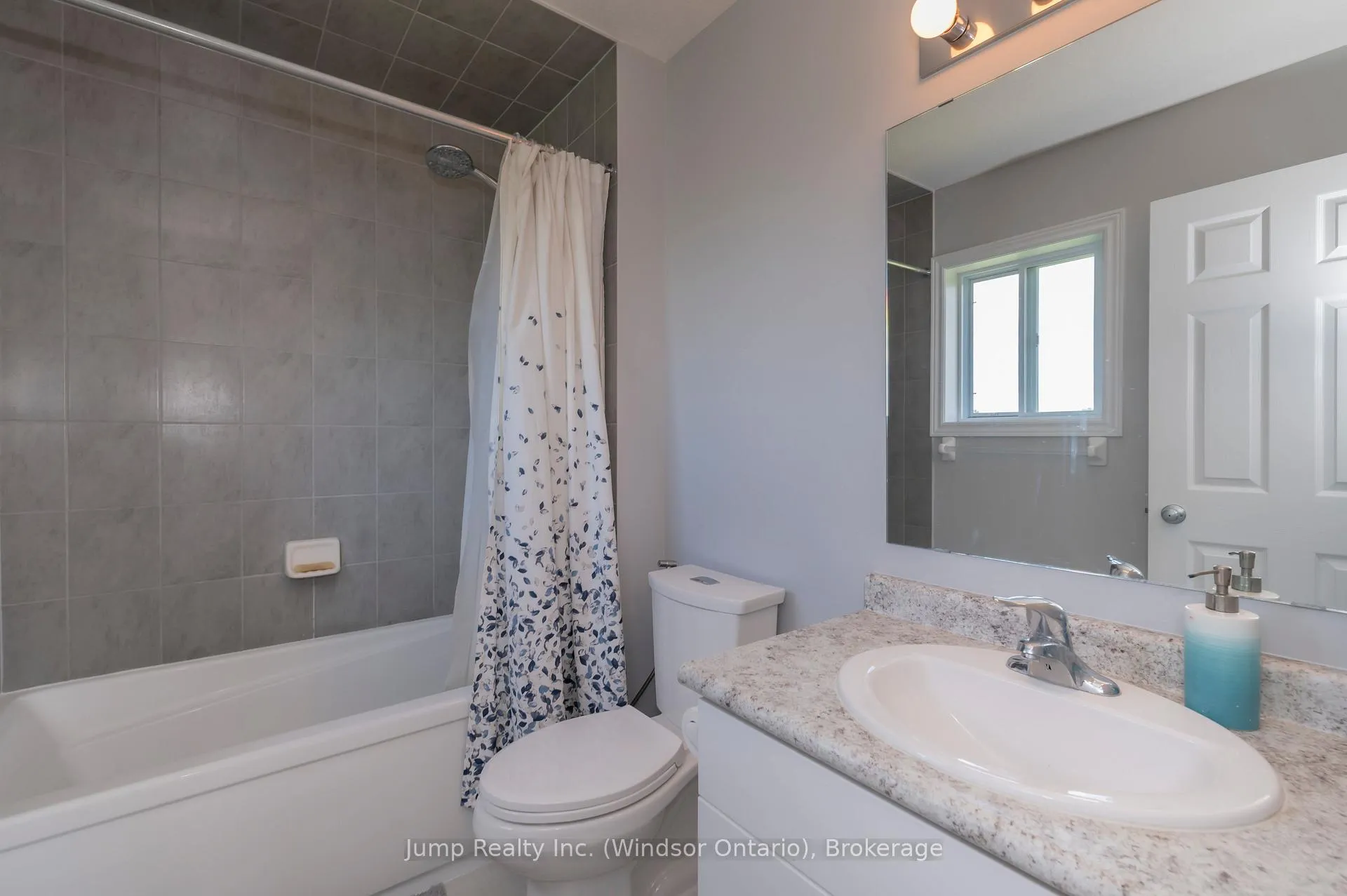 Photo 37 of 229 Macalister Boulevard, Guelph, Kortright East — HOMEH