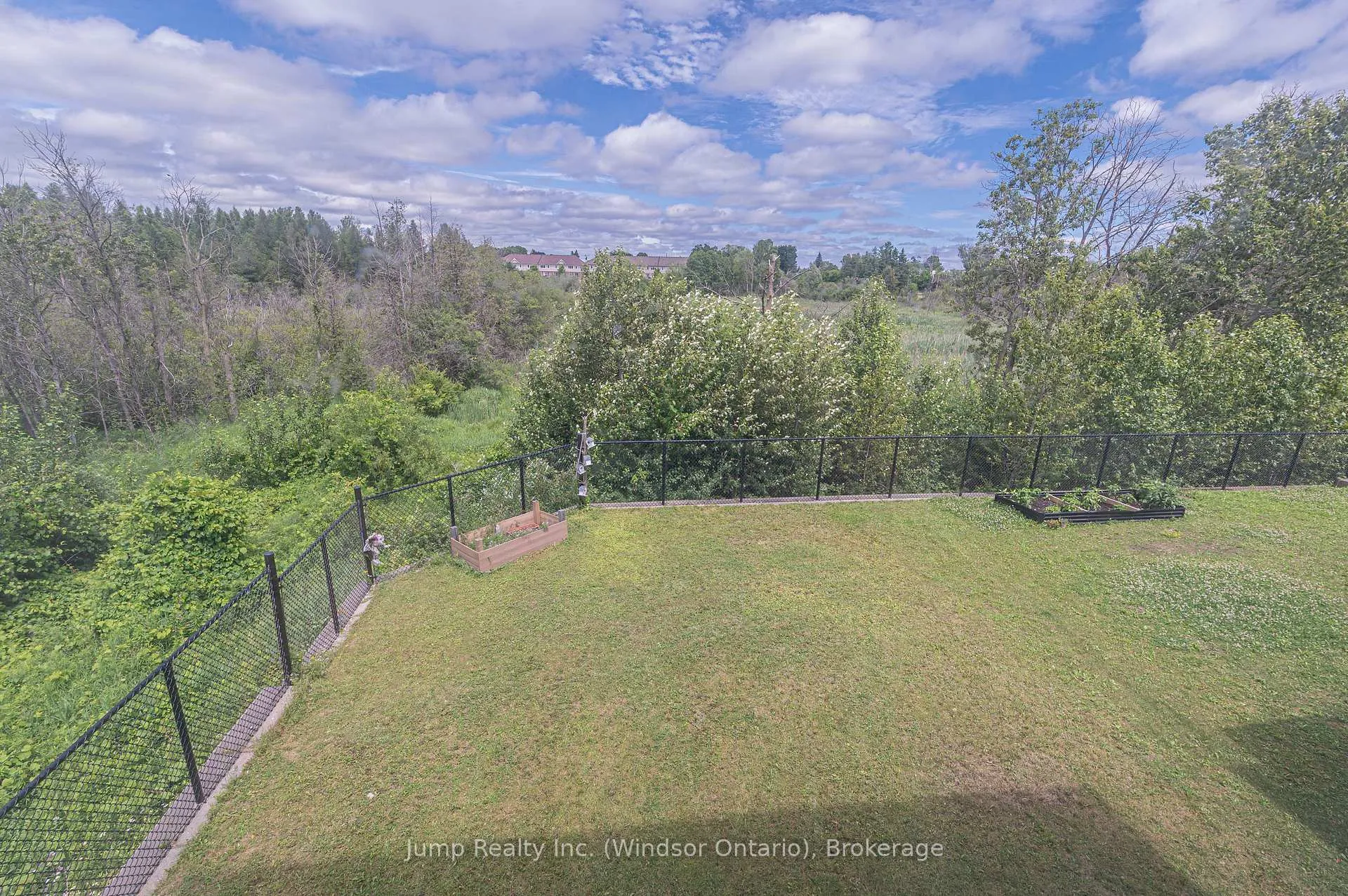Photo 44 of 229 Macalister Boulevard, Guelph, Kortright East — HOMEH