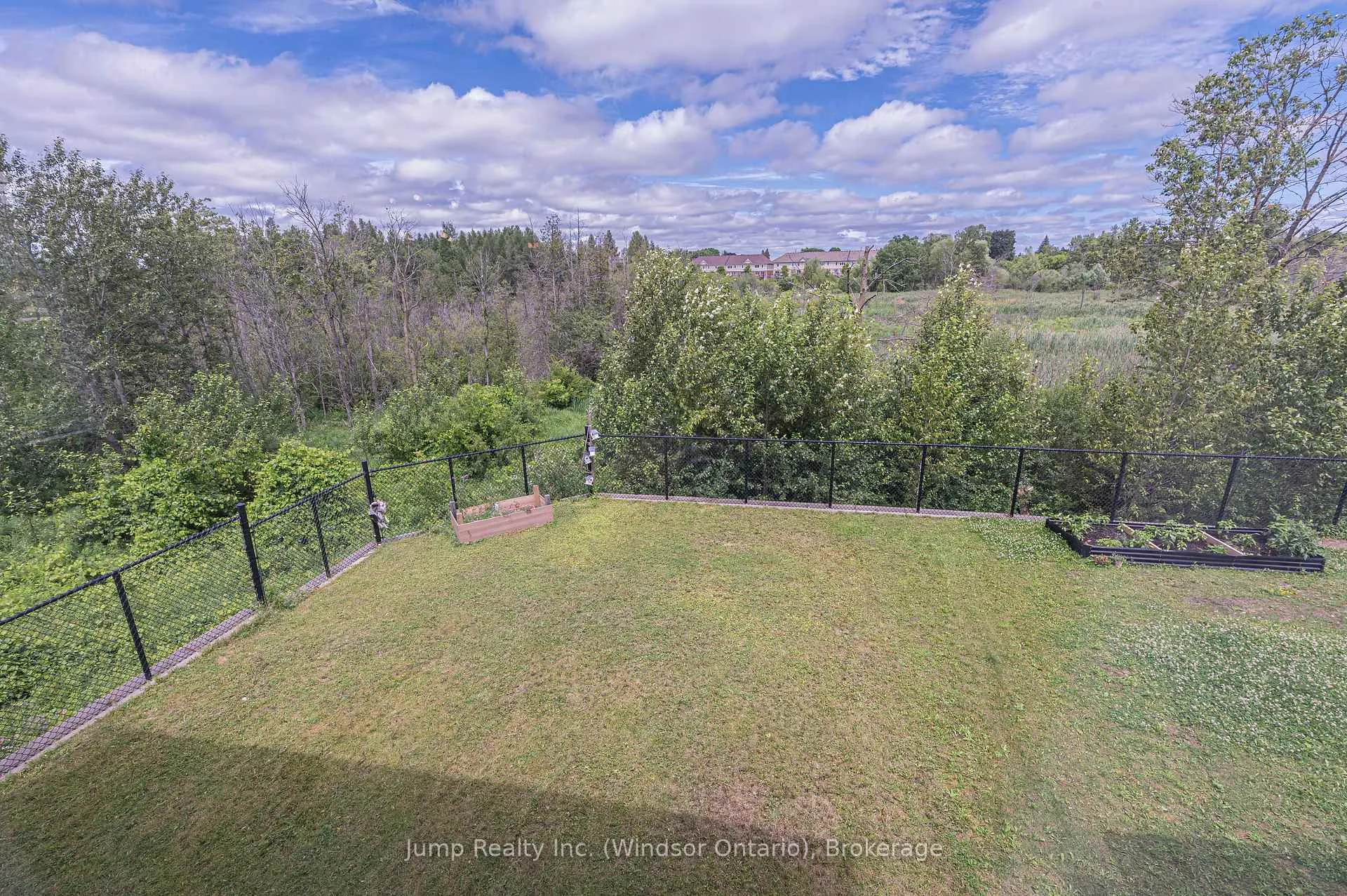 Photo 45 of 229 Macalister Boulevard, Guelph, Kortright East — HOMEH
