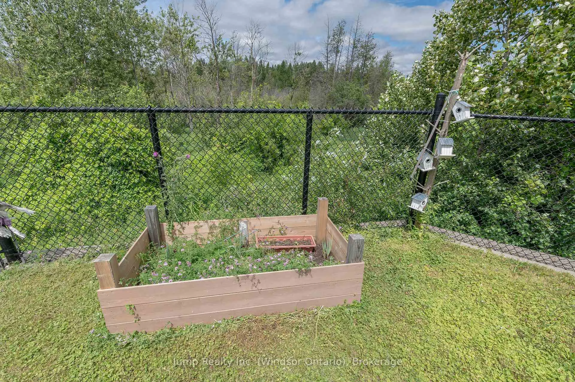 Photo 49 of 229 Macalister Boulevard, Guelph, Kortright East — HOMEH