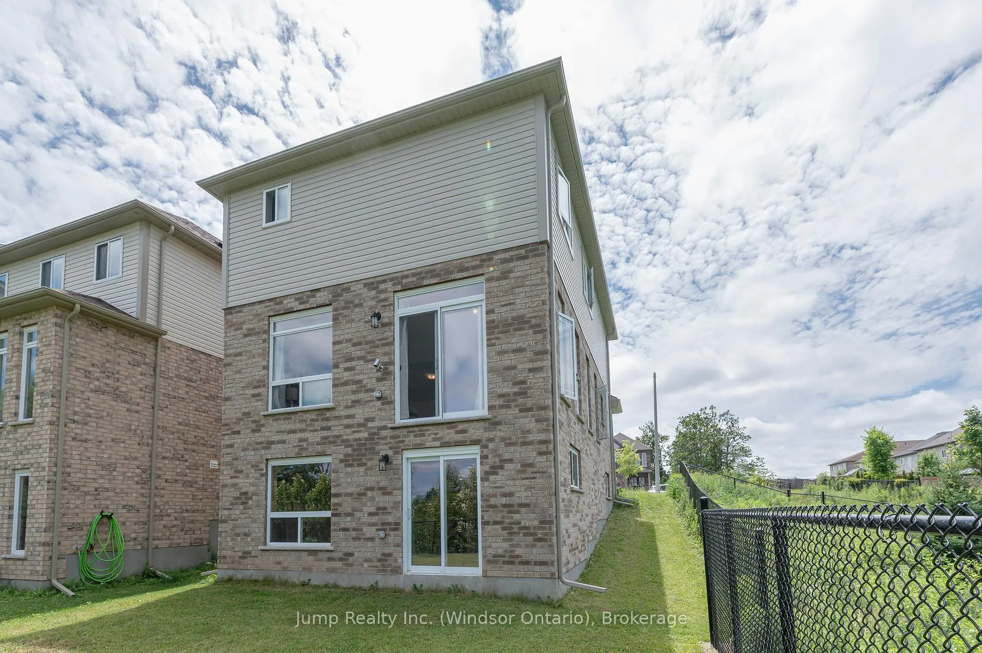 Photo 50 of 229 Macalister Boulevard, Guelph, Kortright East — HOMEH